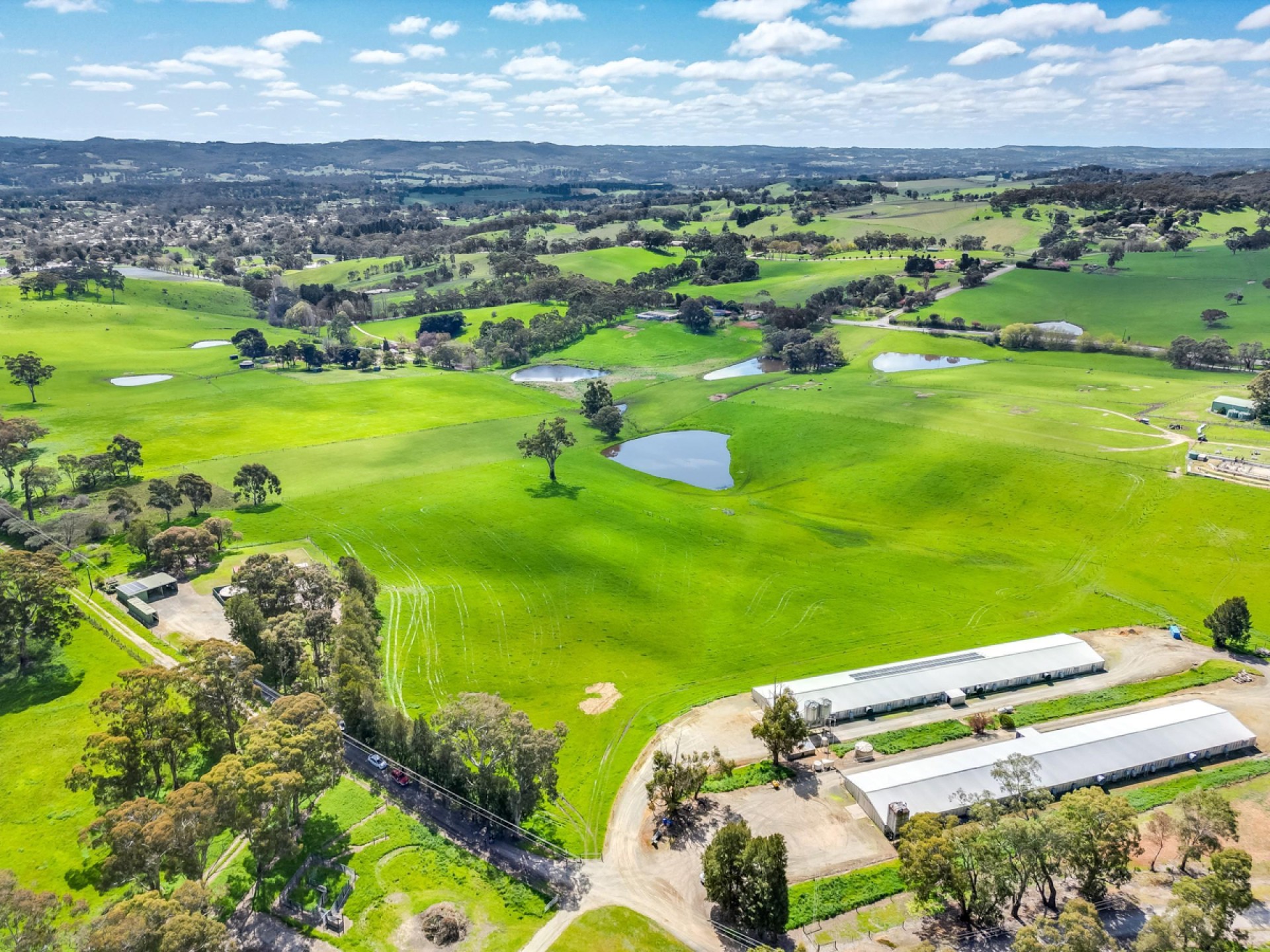 Urban Life With Rural 594870 1