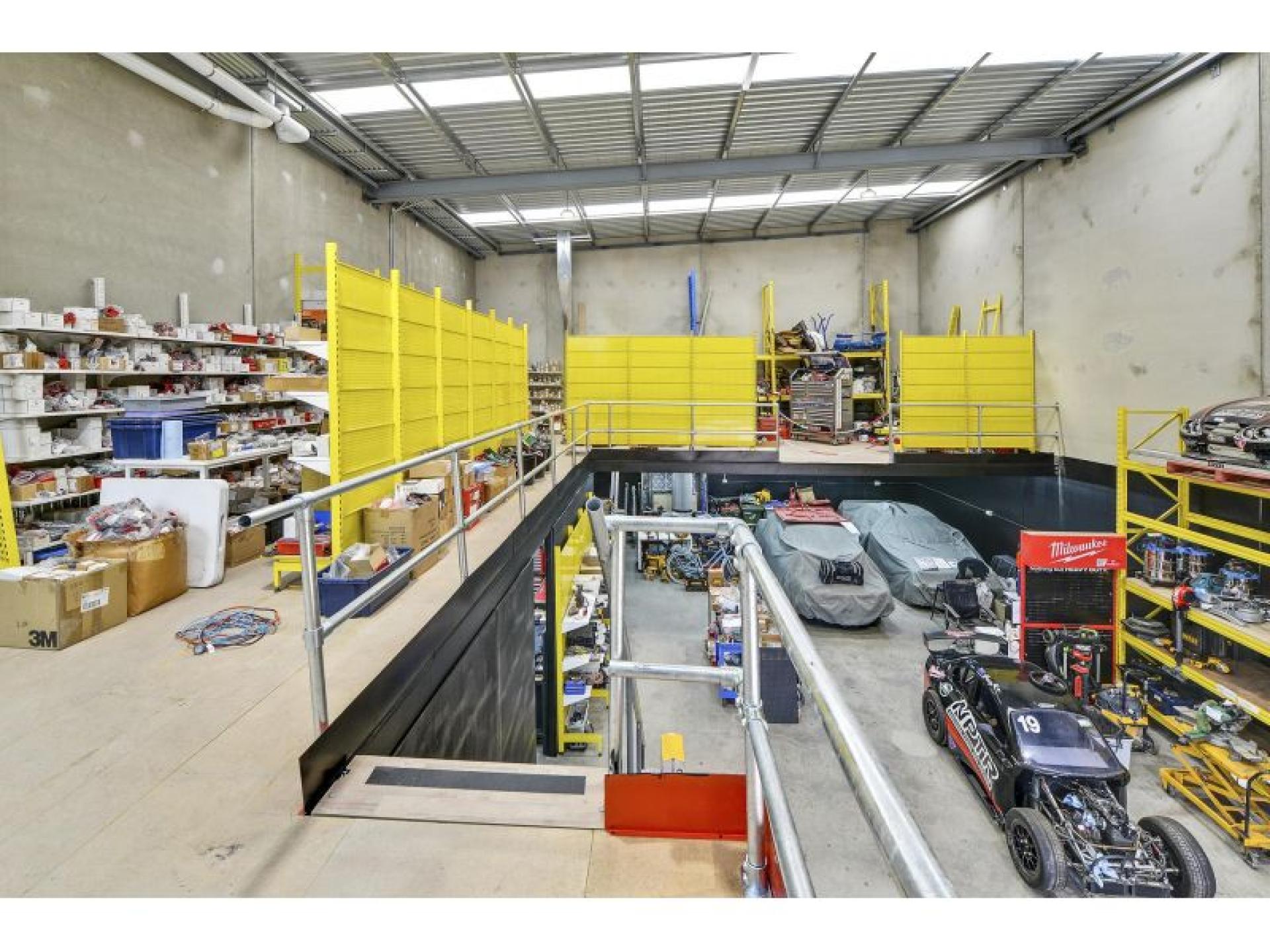 Service And Repairs Business- 595596 3