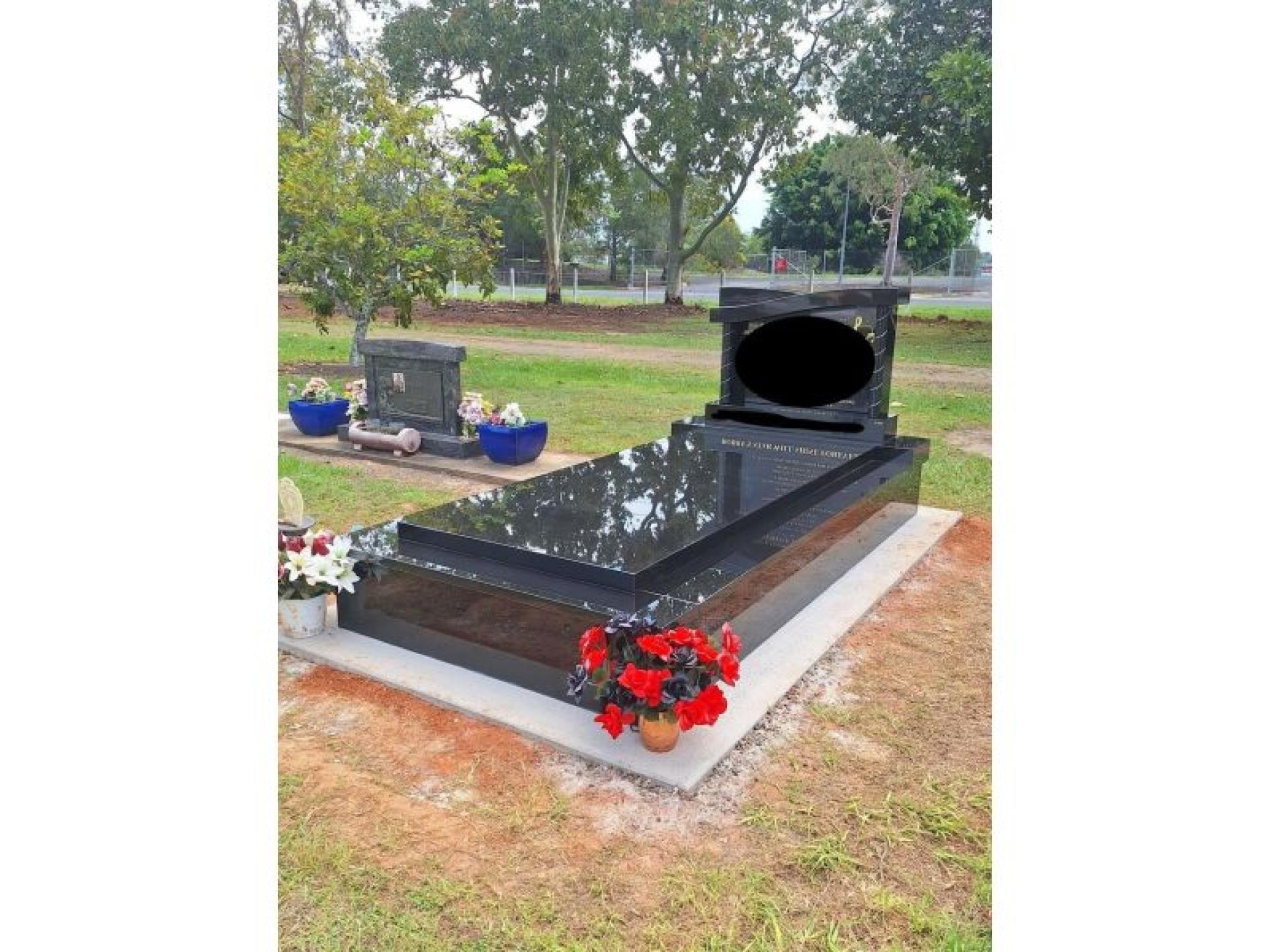 Sold! Memorial Plaques And 595952 2