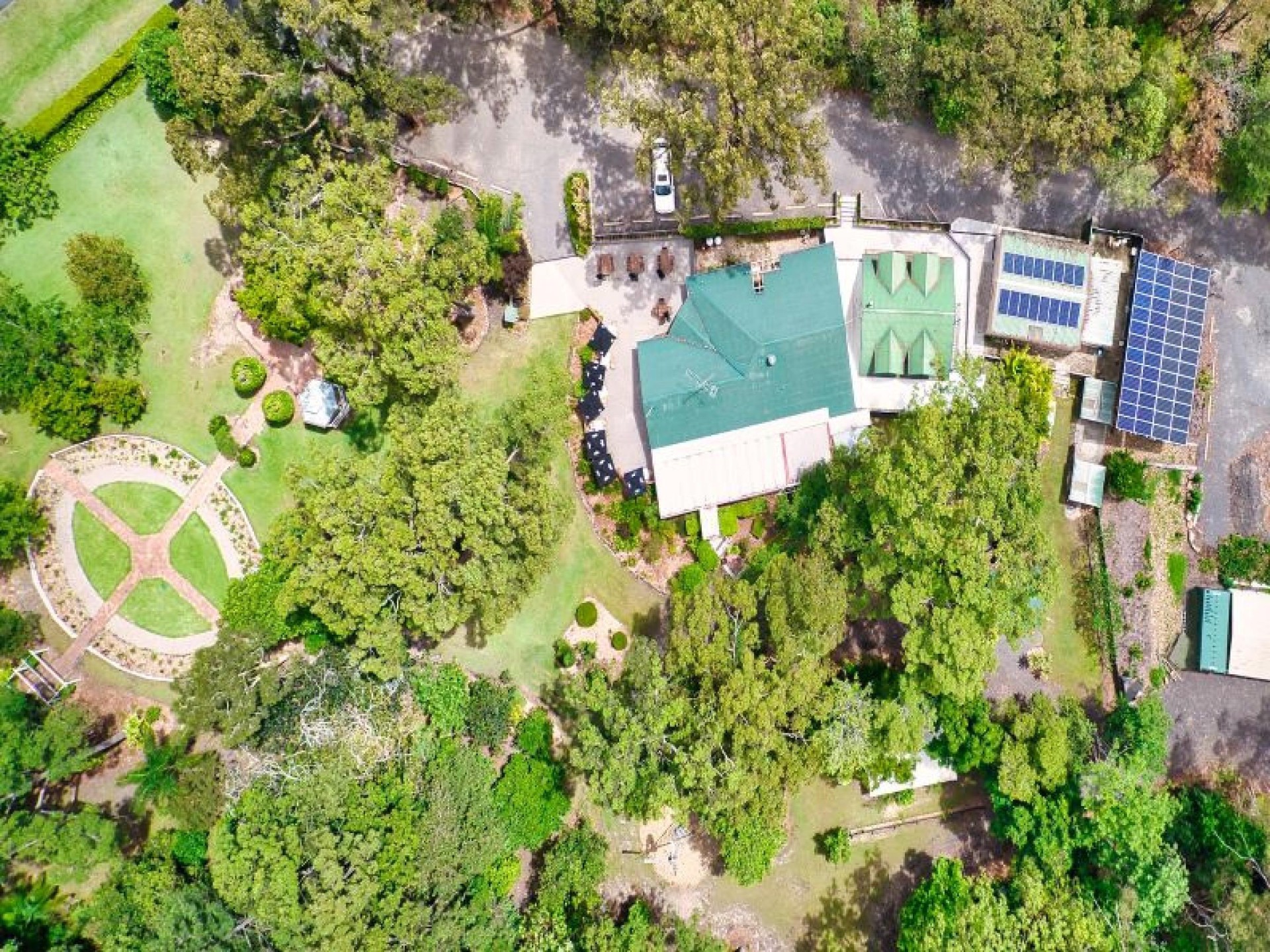 Country Property With Licensed 596249 3