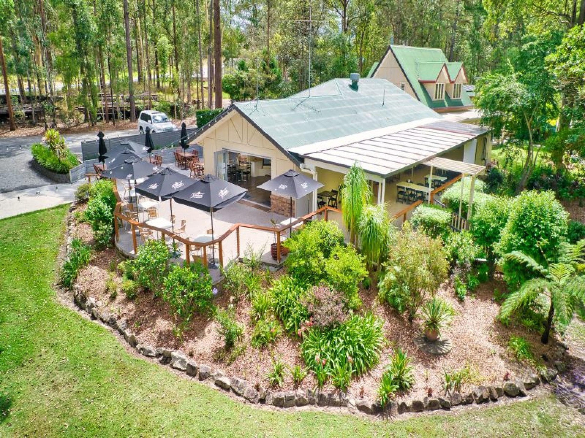 Country Property With Licensed 596249 1