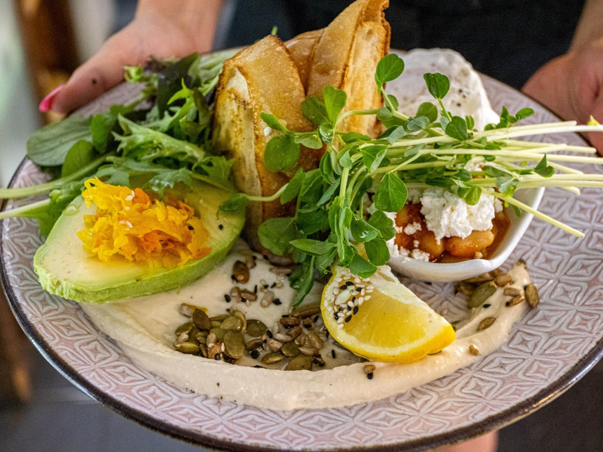 Serving Up Profits | 596915 3