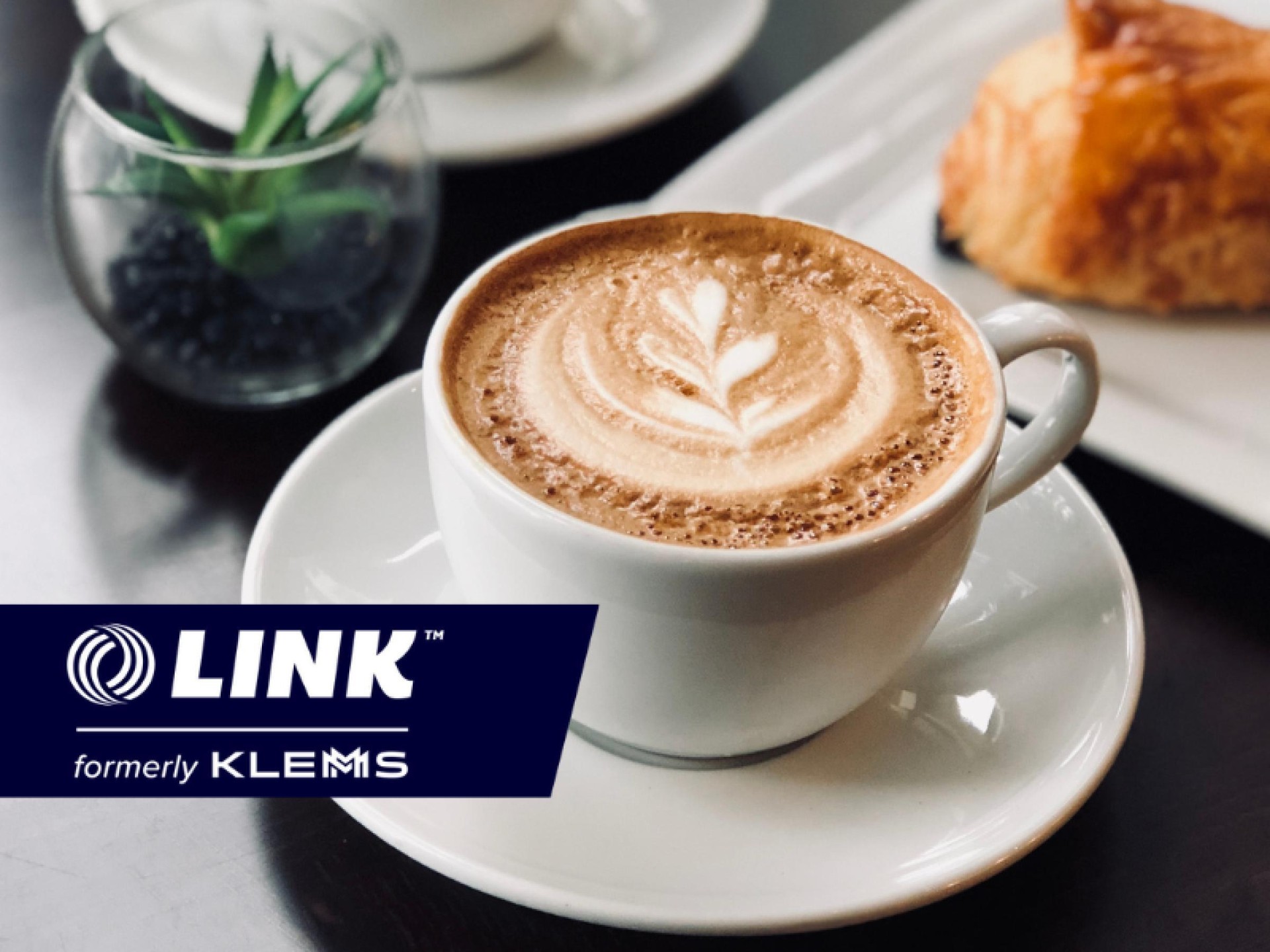 Popular Café Taking $25 597448 1