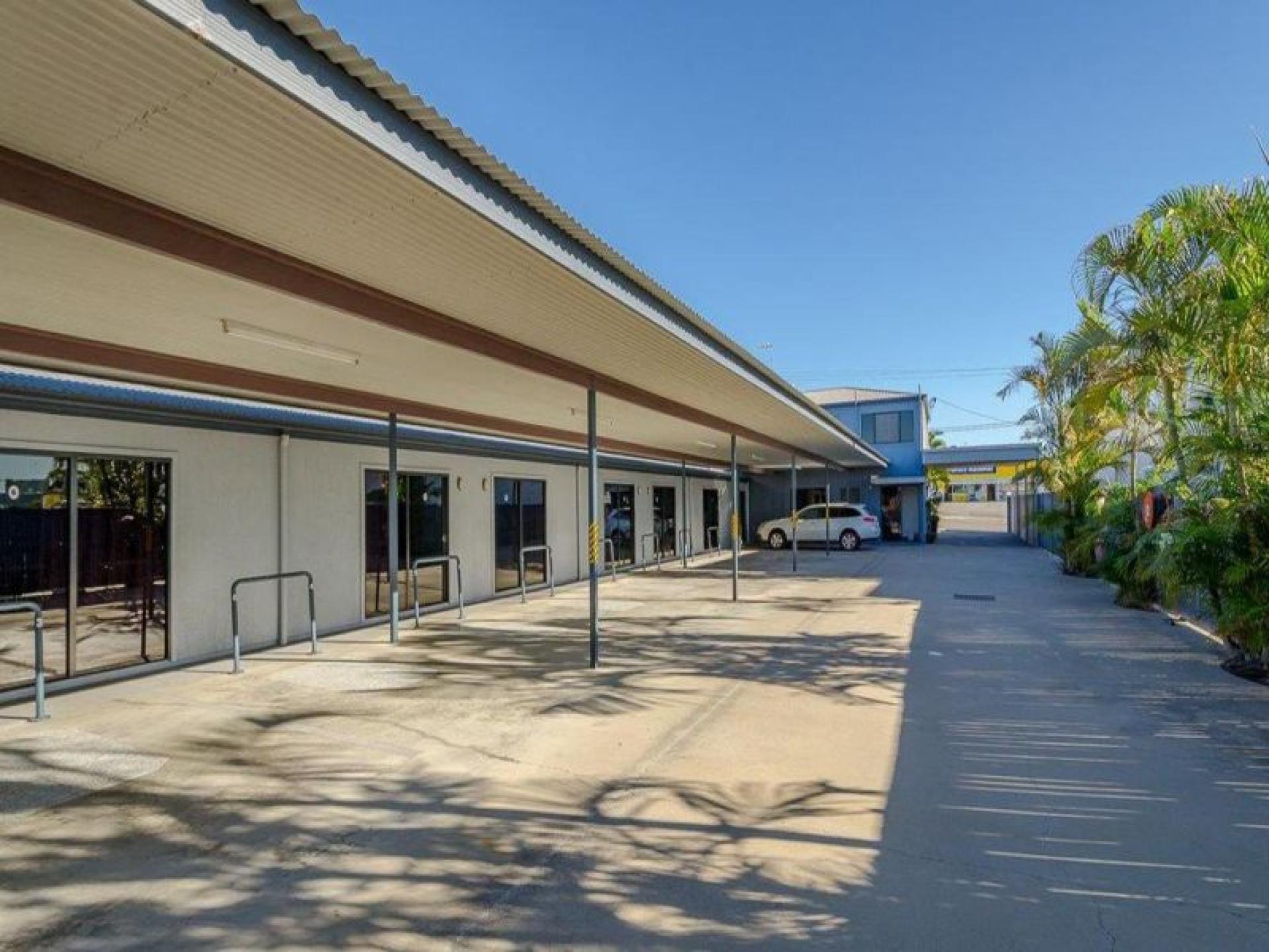 Unique Freehold Property With 597565 2