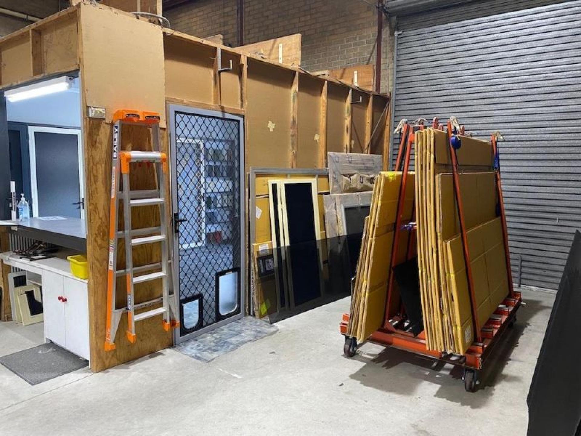 Under Offer - Manufacture 598215 3