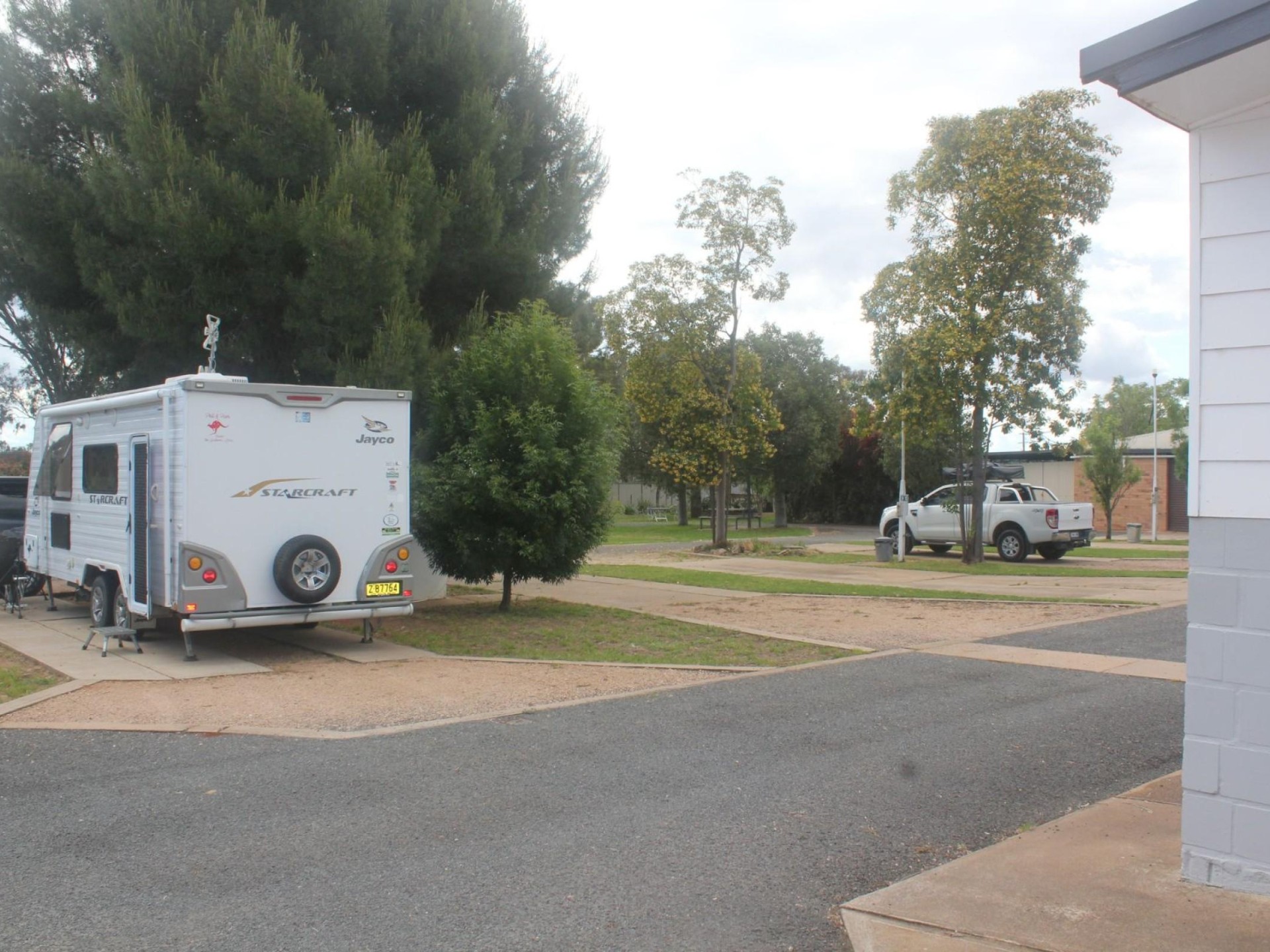 Immaculate Newell Hwy Caravan 598490 2