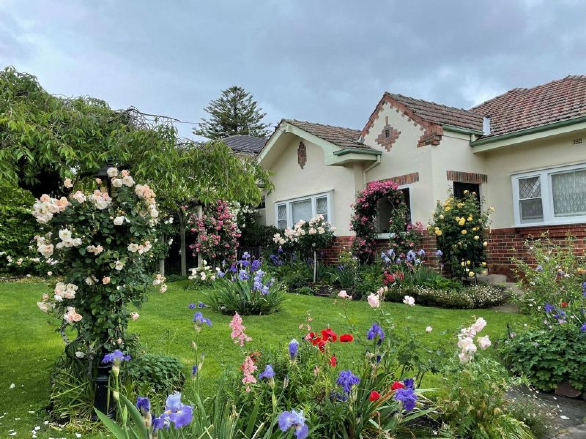 High Income Garden Maintenance 598498 1