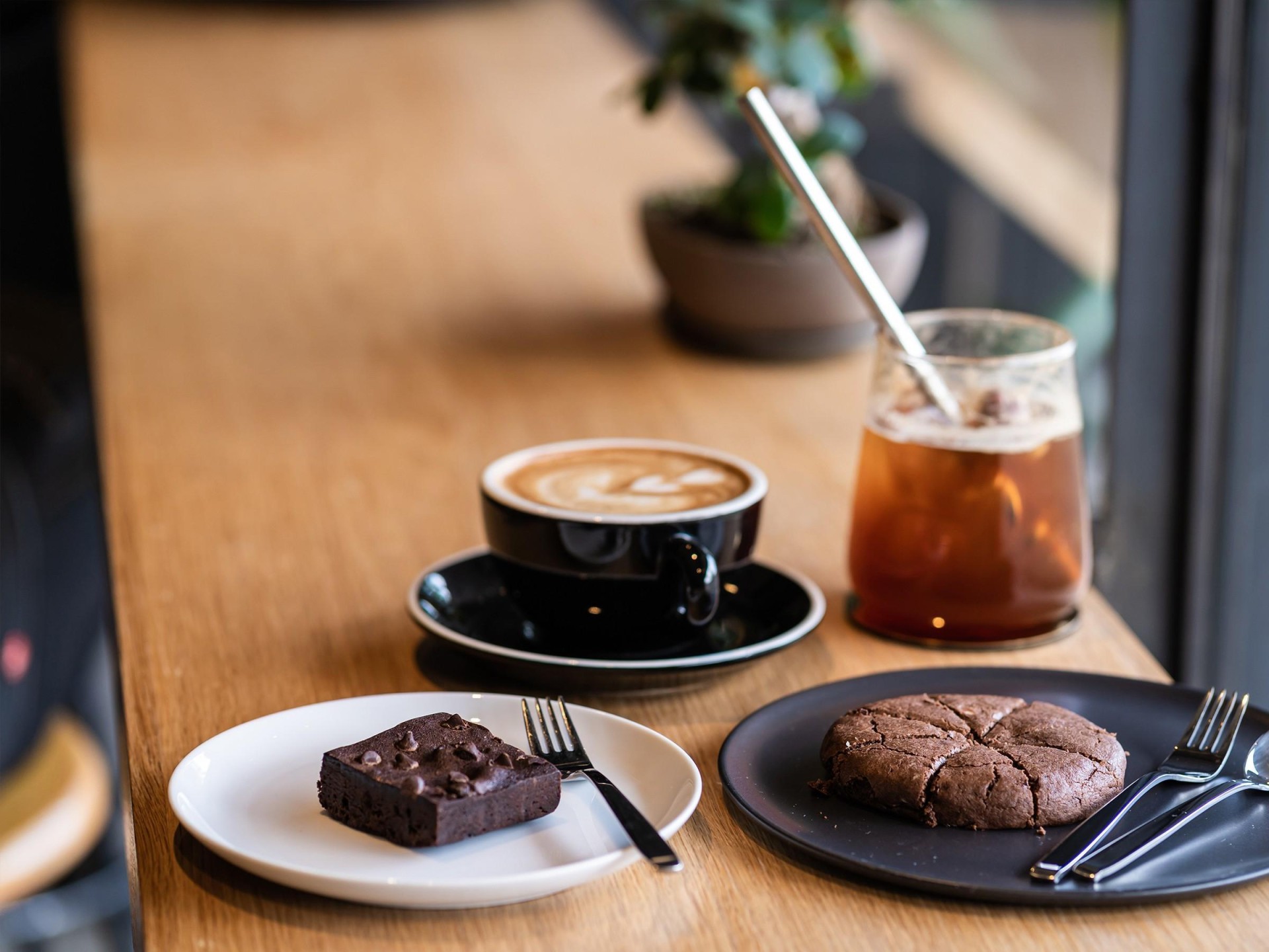 Contemporary Cafe In Fantastic 599299 1
