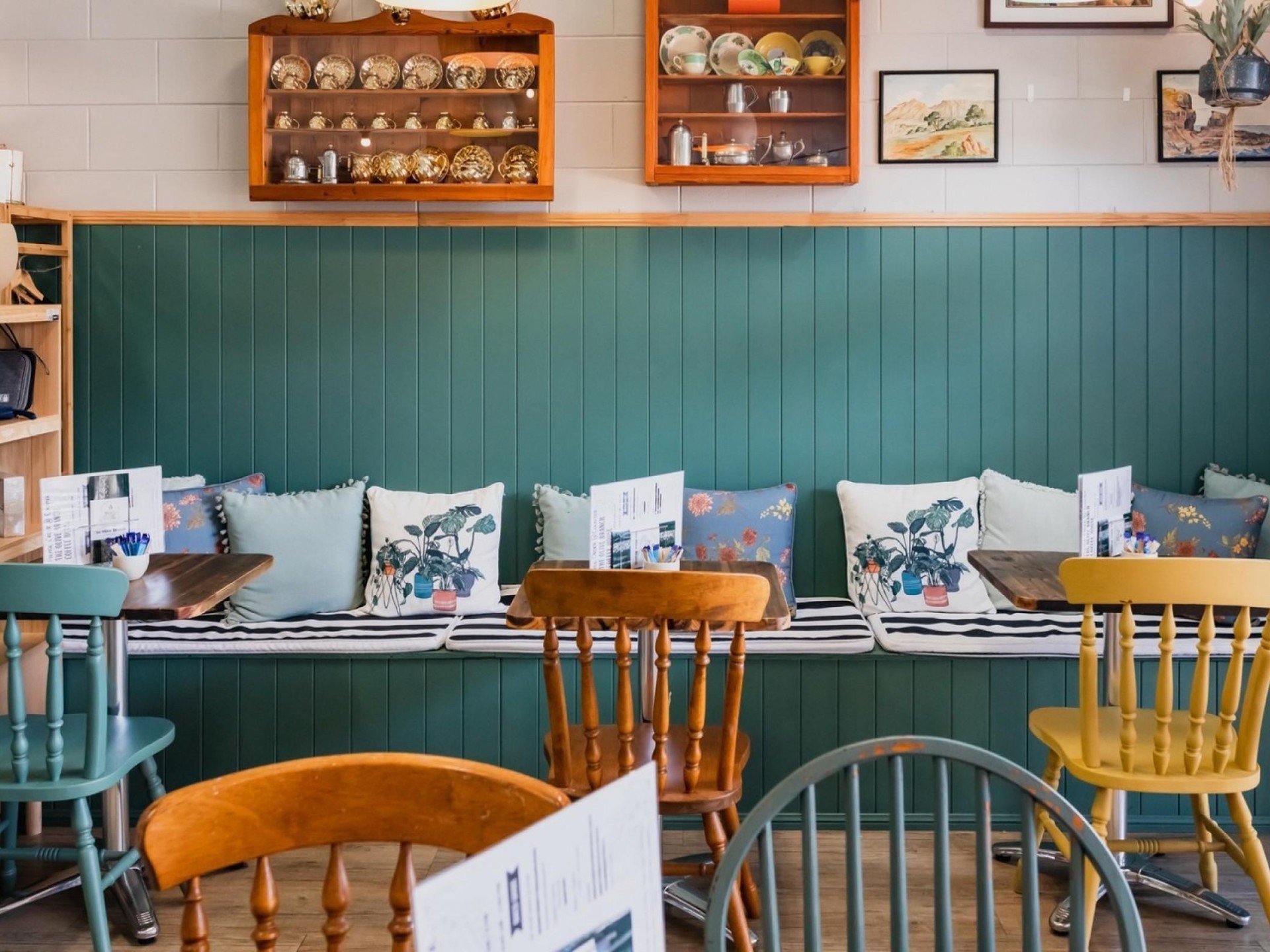 Lovely Lifestyle Coffee House 599739 1