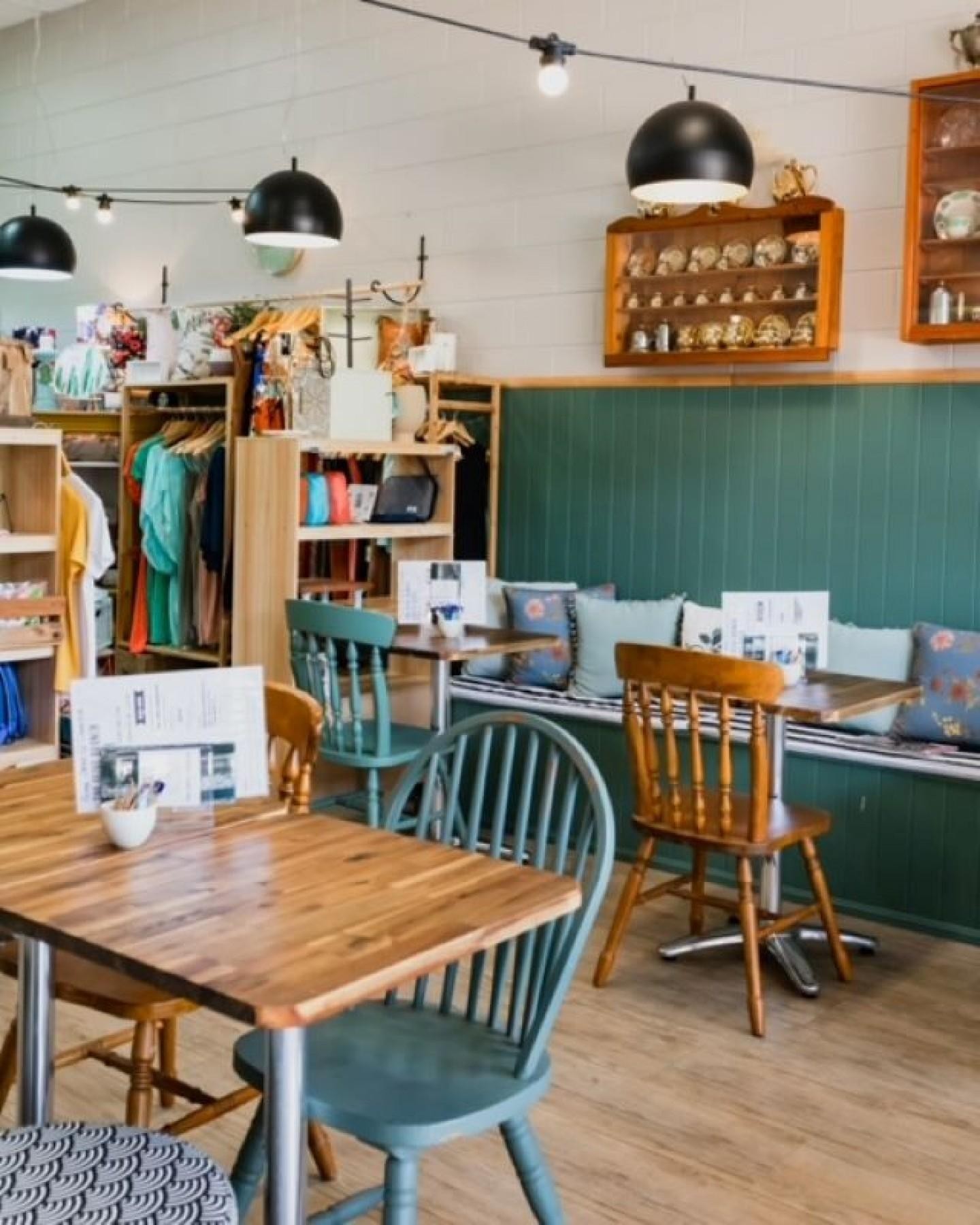 Lovely Lifestyle Coffee House 599739 3