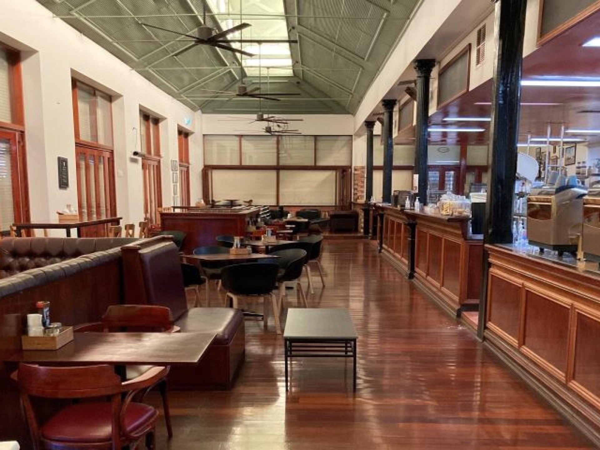 Monty’s Restaurant Kalgoorlie – 599849 2