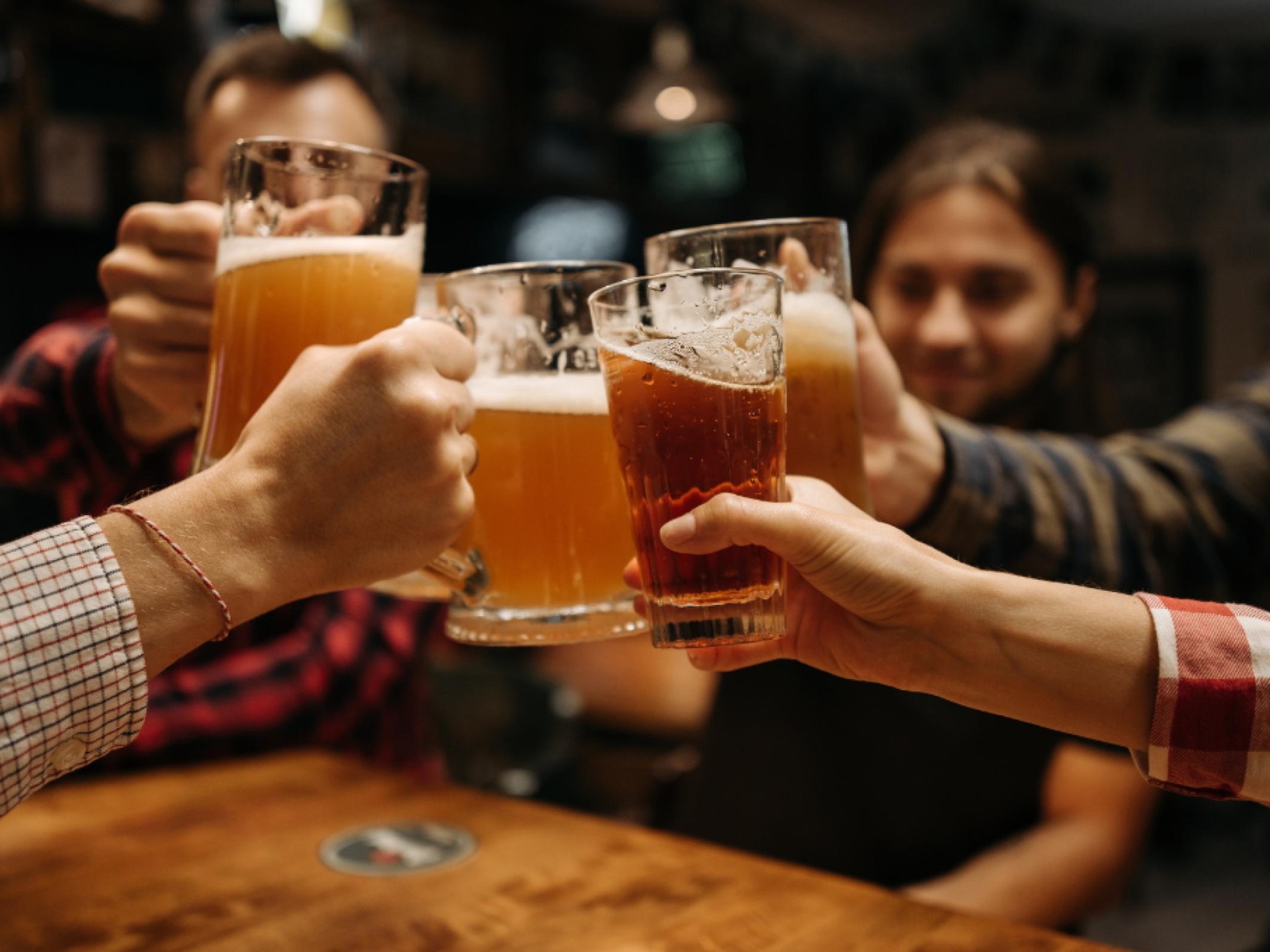 Craft Beer Burgers Bistro 600193 1