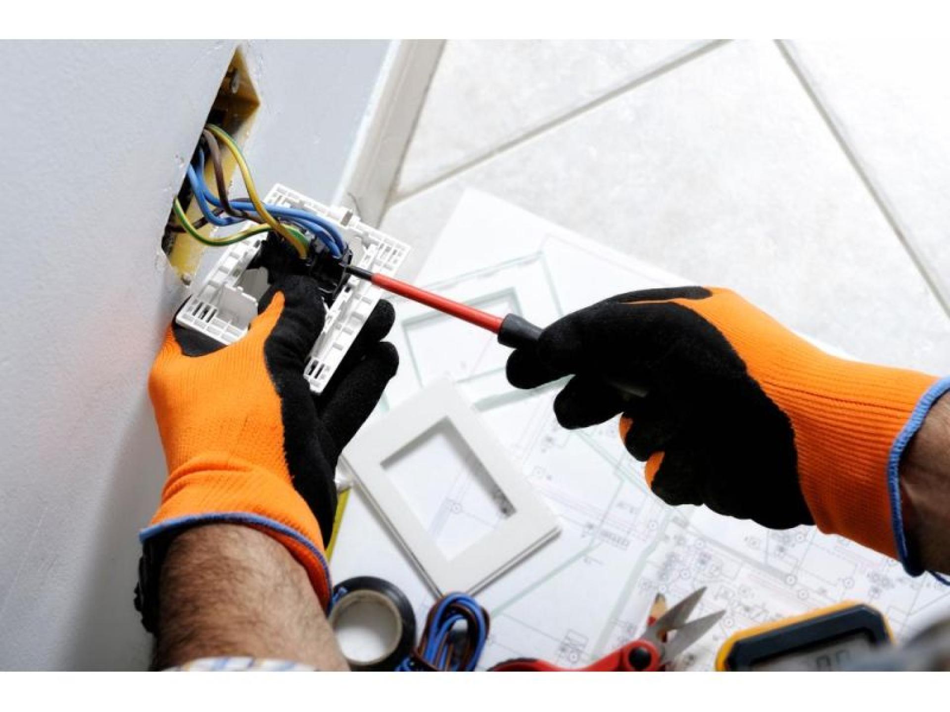 Profitable Residential Electrical Maintenance 600359 3