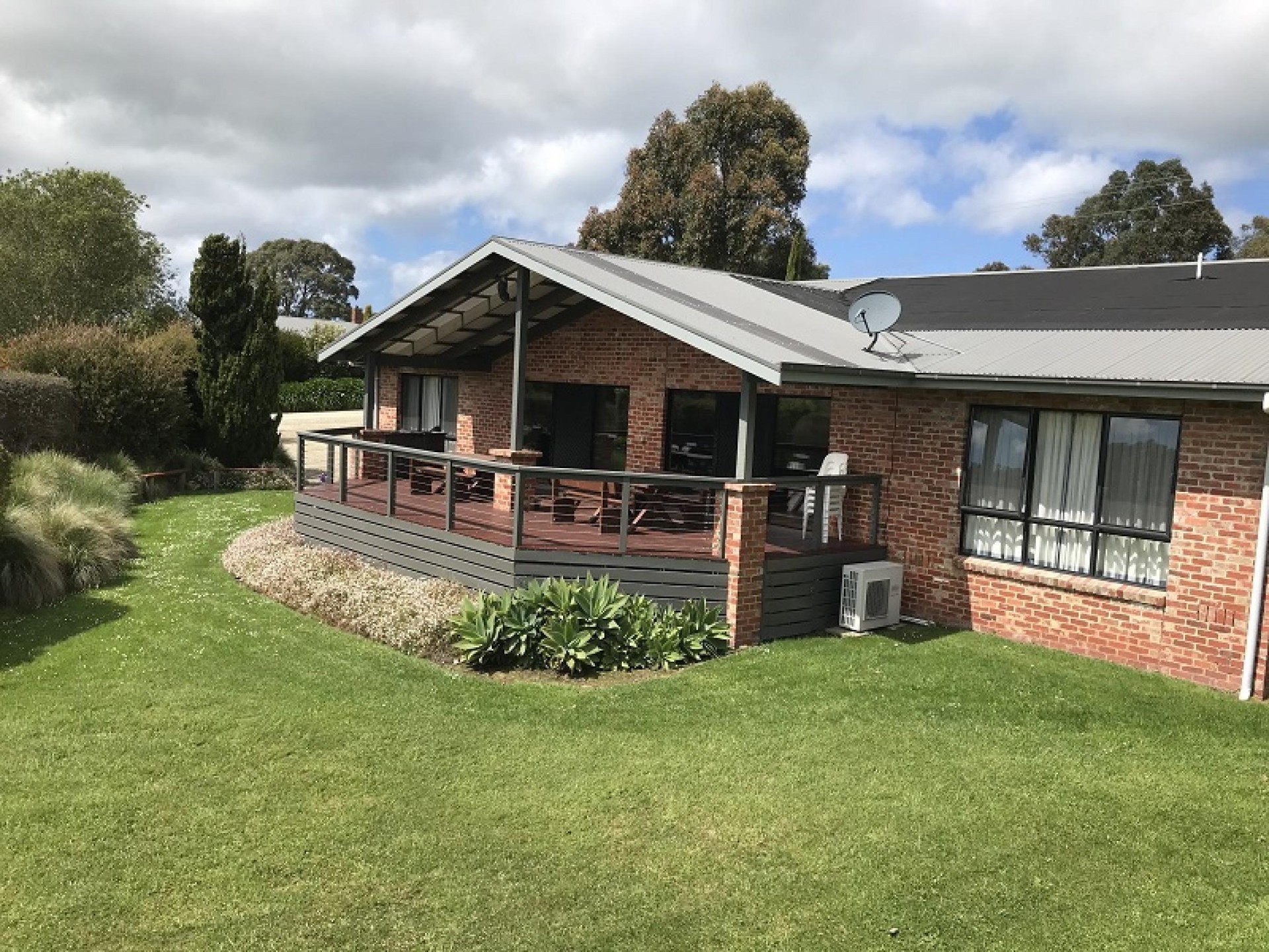 Holiday Cottages Coastal Motel 600749 3