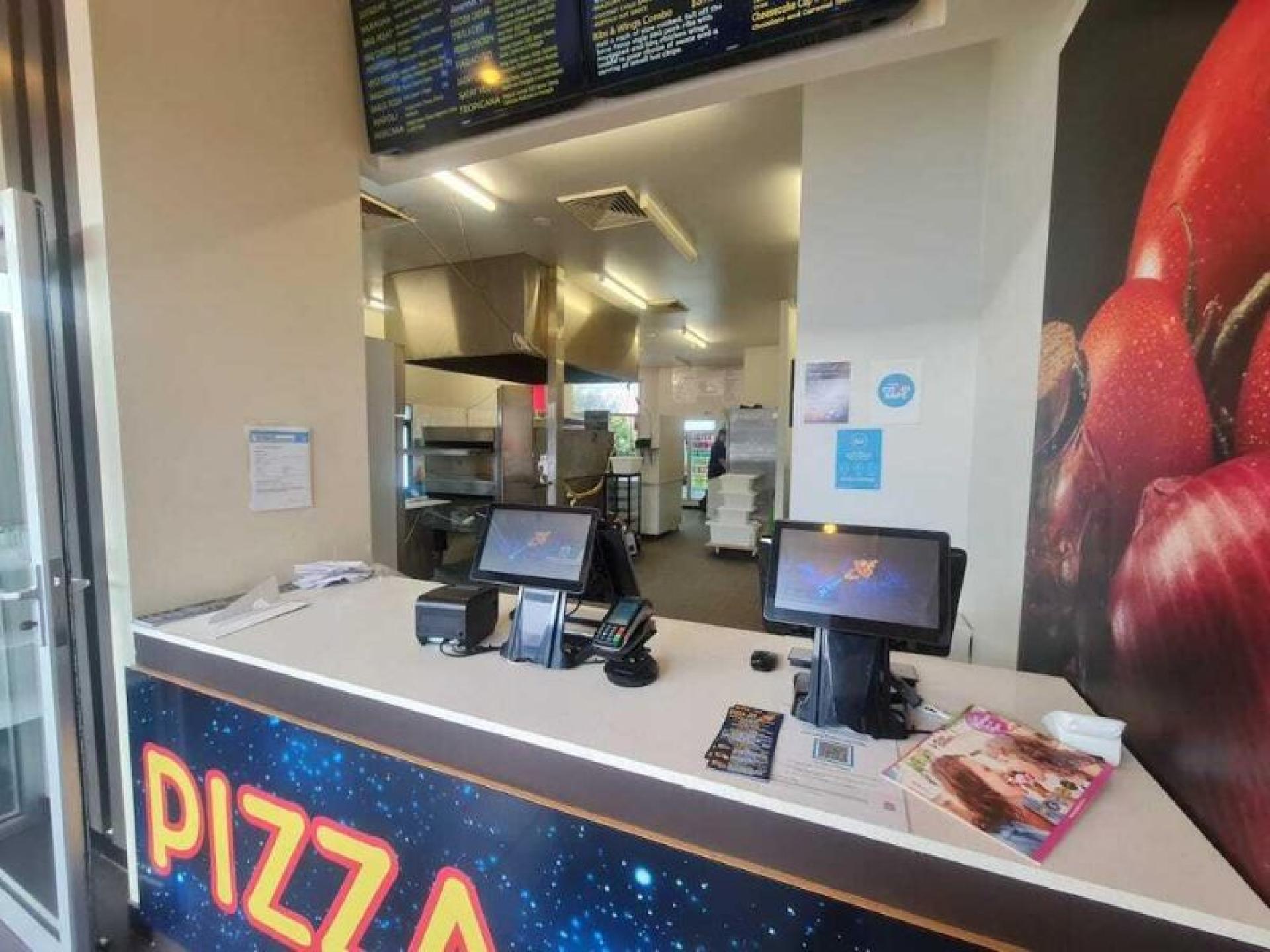 Sold-busy Pizza Shop In 601996 2