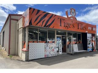 Leading South Coast Tile Retail Business w/ Showroom