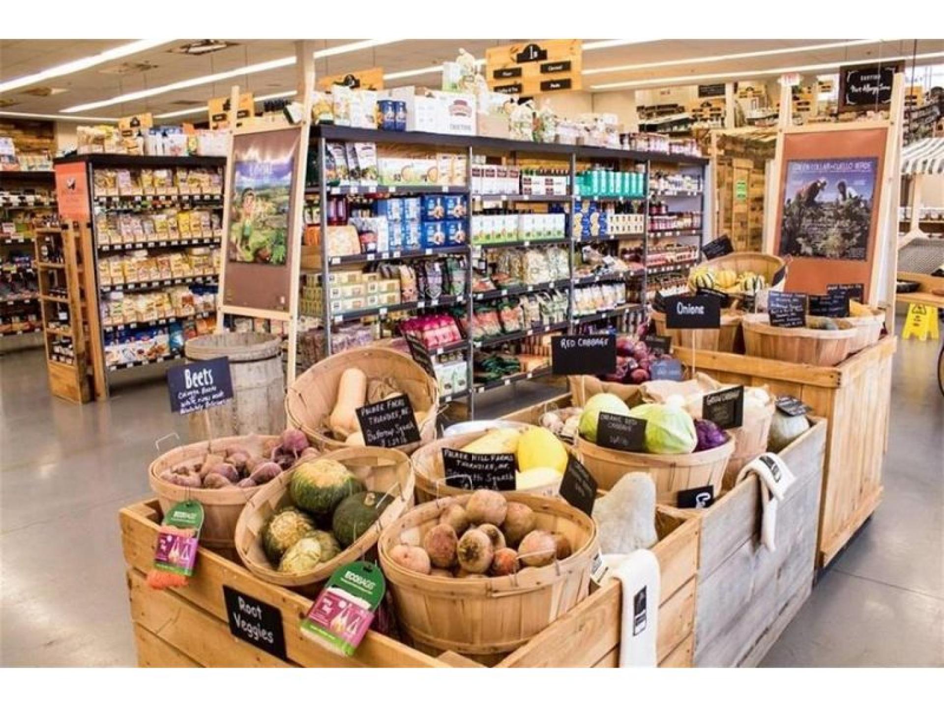 Iconic Delicatessen Foodstore & 602061 2