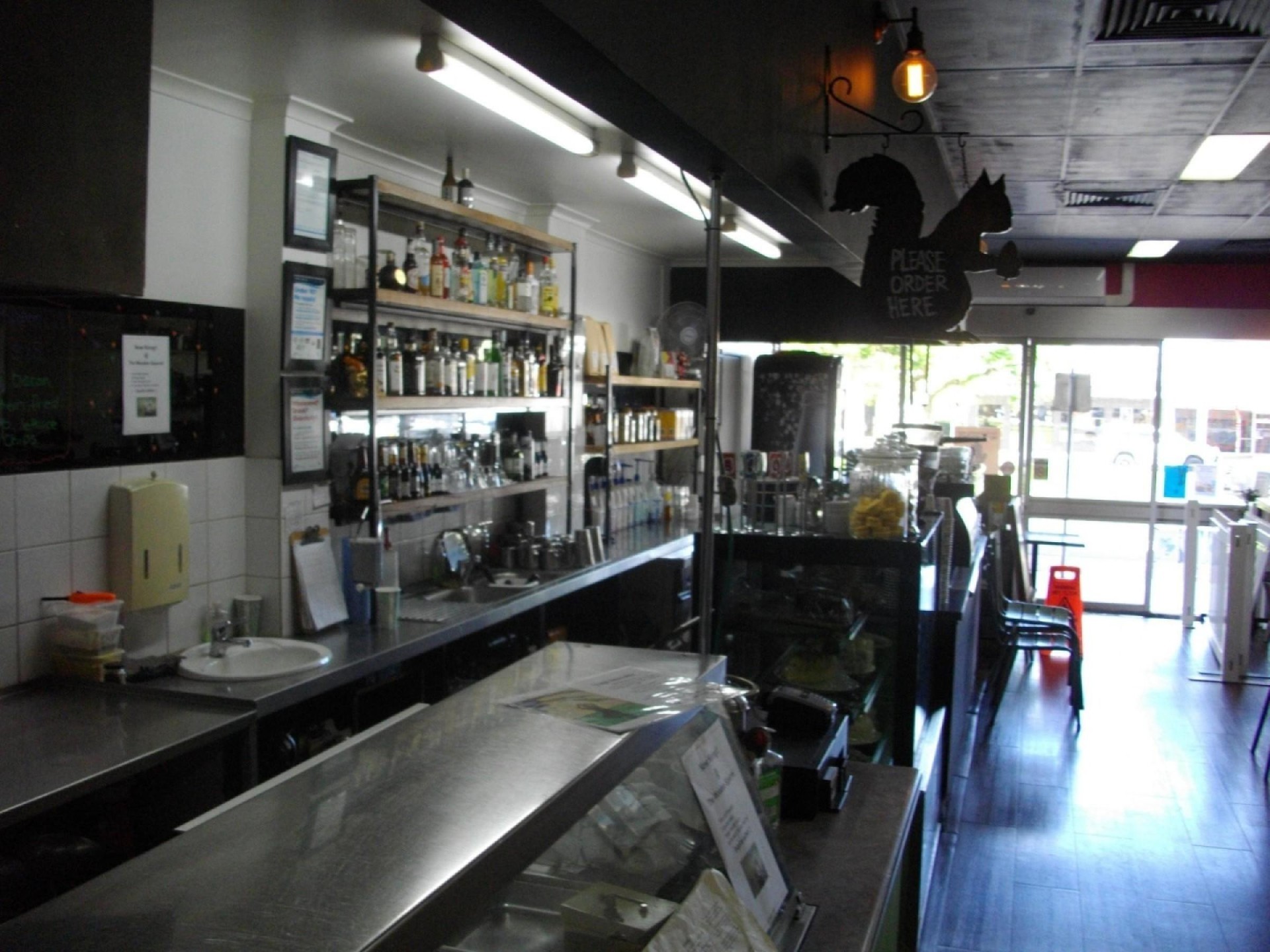 Cafe $10 000 A 602151 2