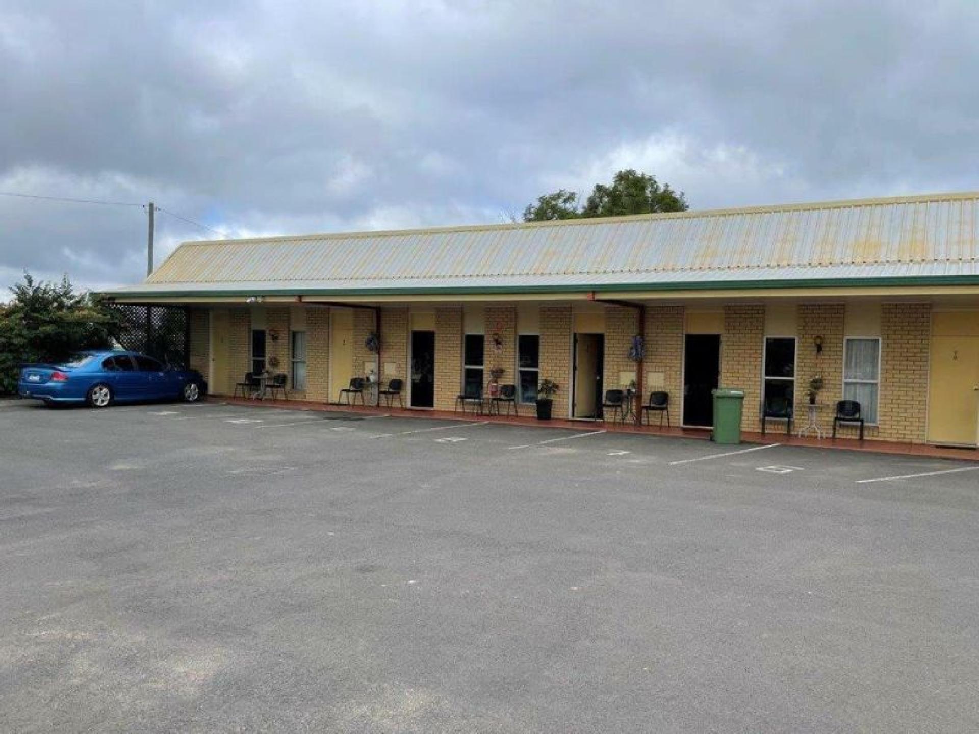 Freehold Investment Long Lease 603034 3