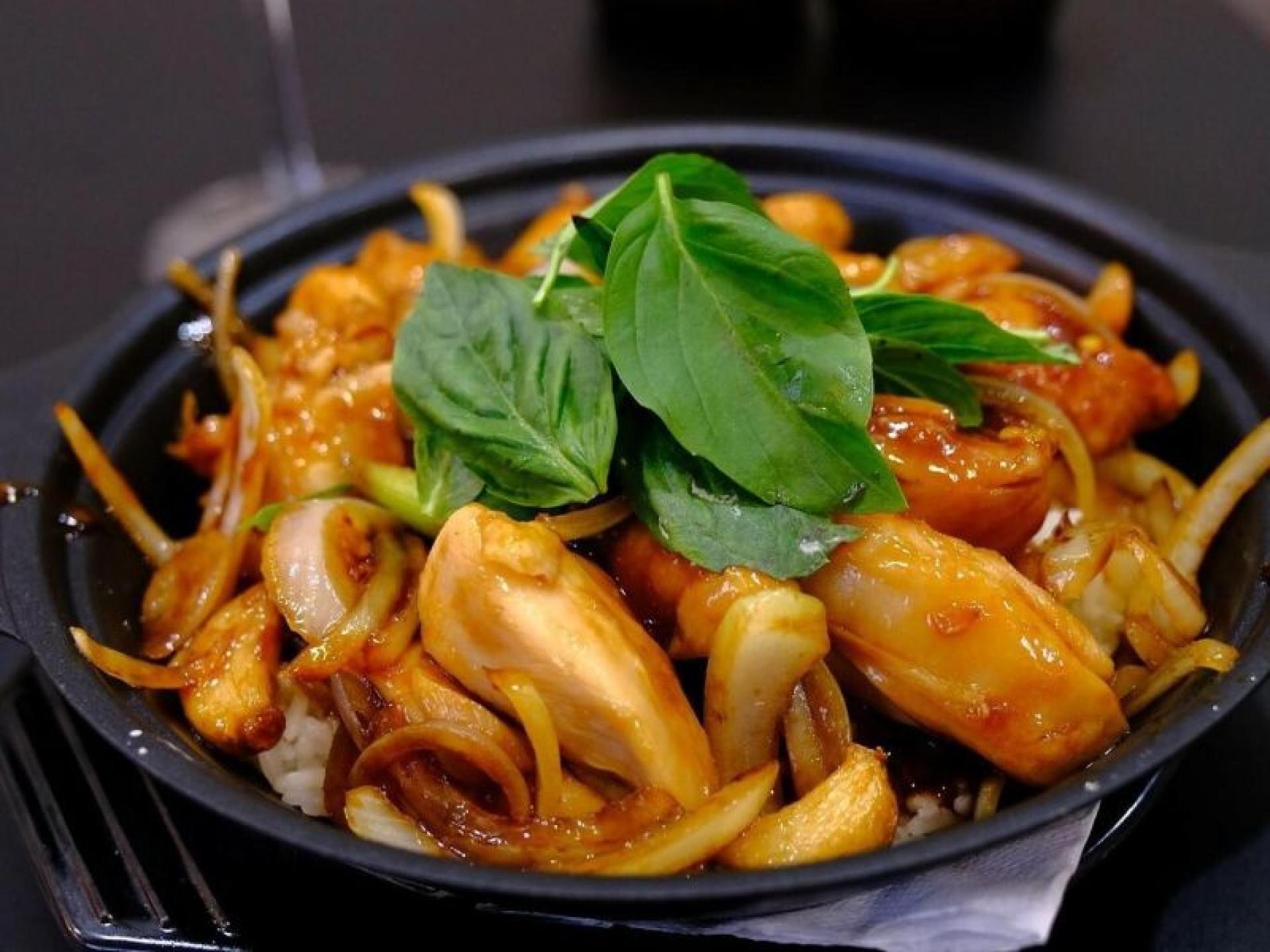 Popular Asian Eatery 603292 1