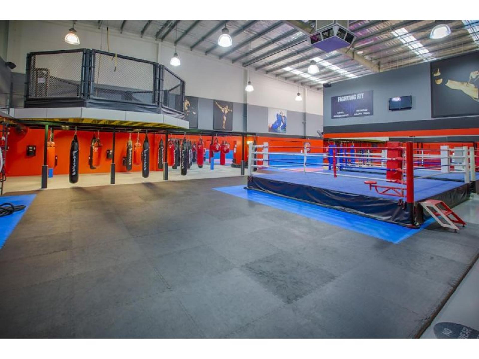 Established 24/7 Gym And 604482 3