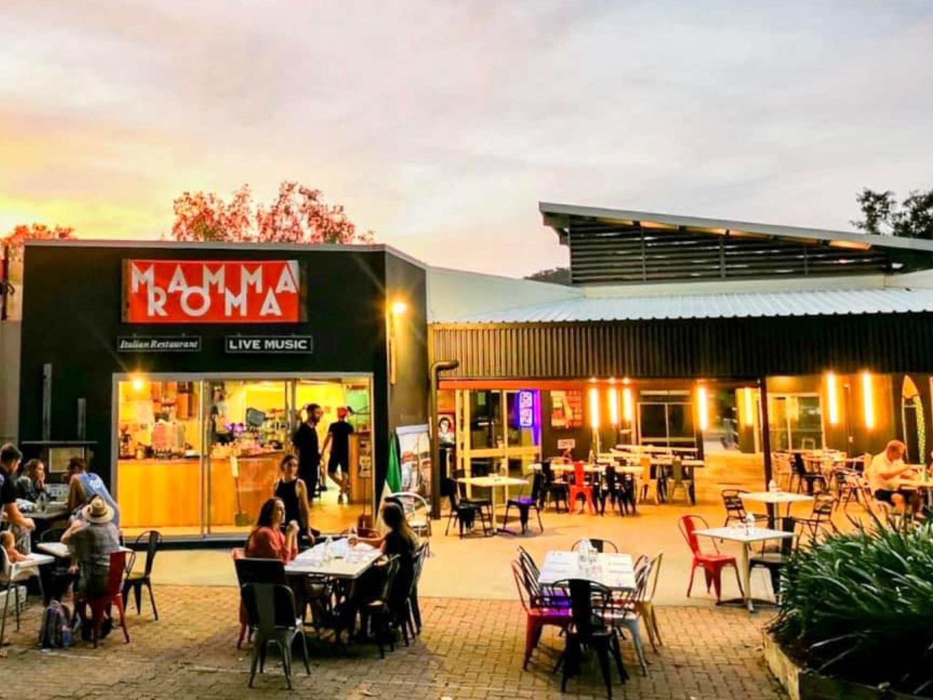 Mamma Roma Italian Restaurant 604941 1