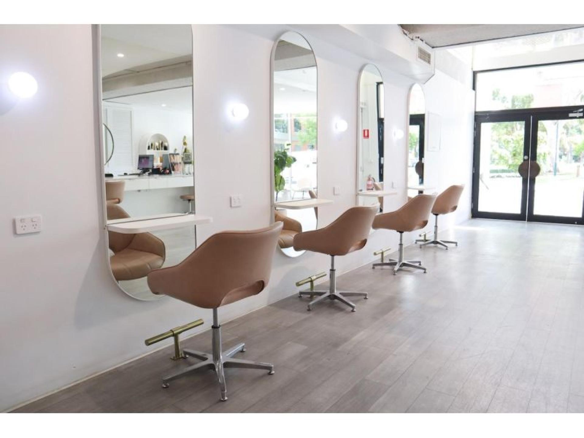 Under Management Hair Salon 605025 1