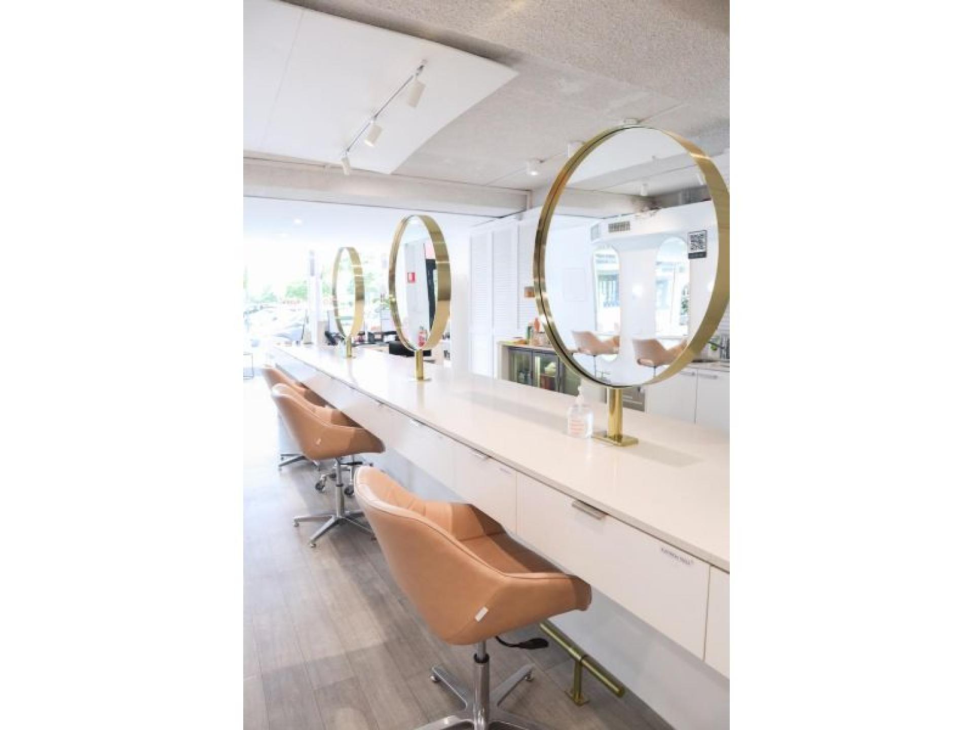 Under Management Hair Salon 605025 3