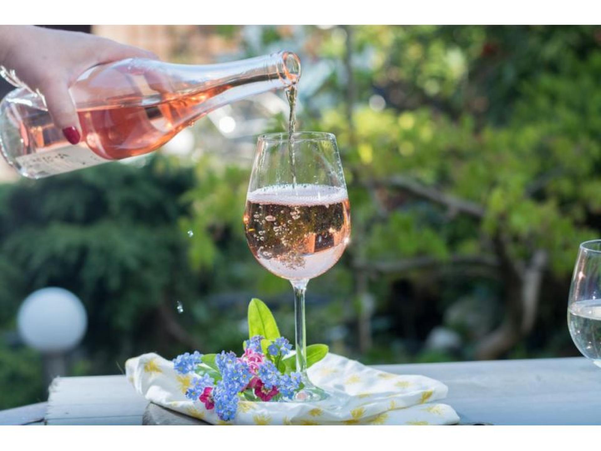 Online Wine & Retail 606129 3