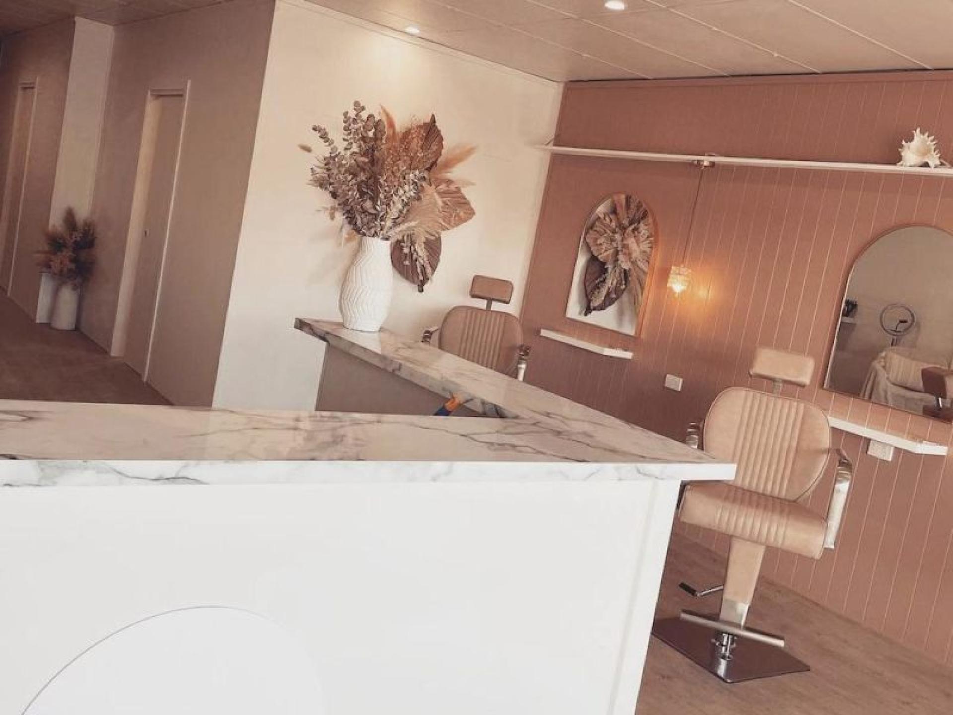 Profitable Beauty Salon – 606512 1