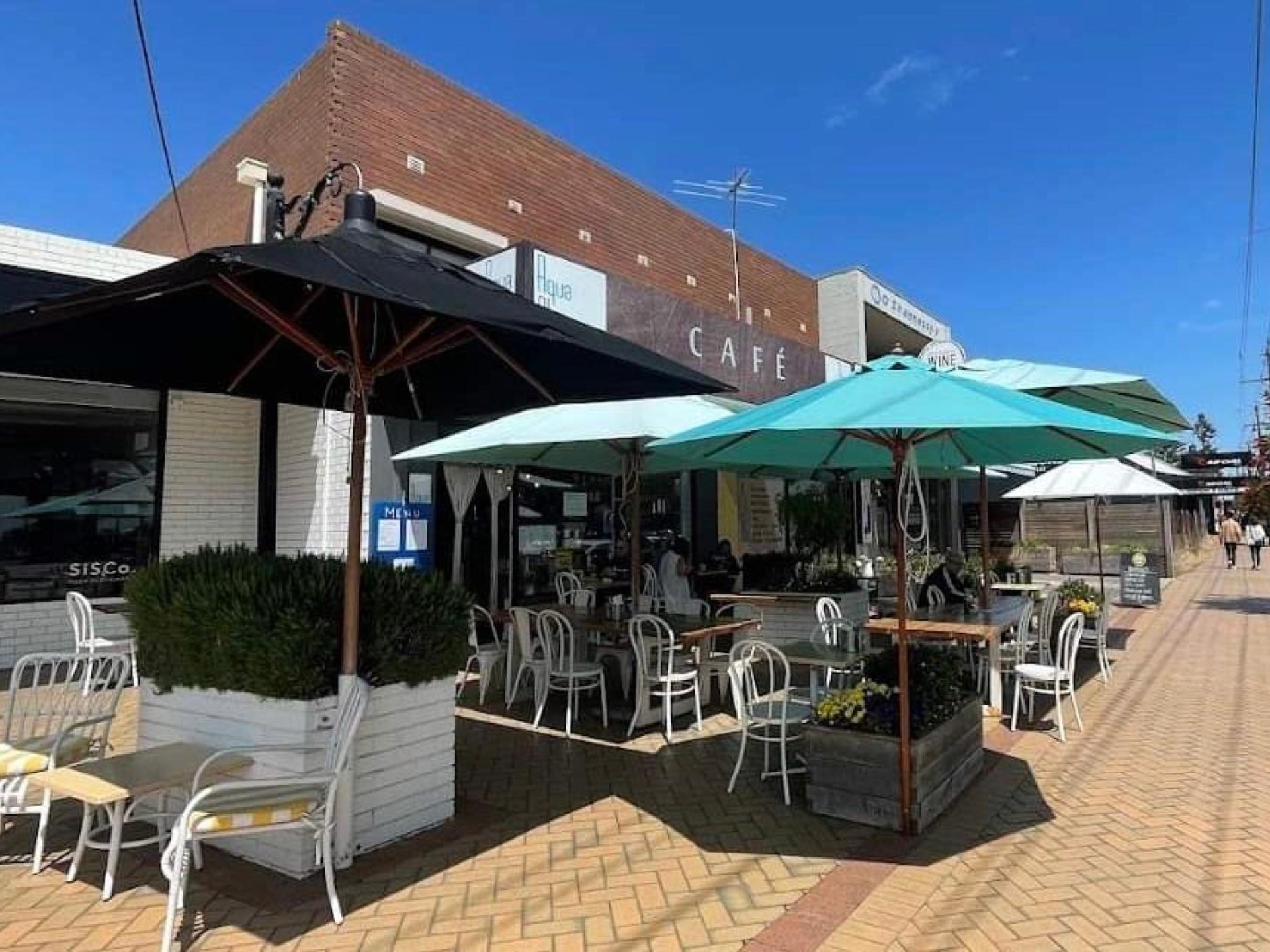 Long Standing Cafe - 607392 2