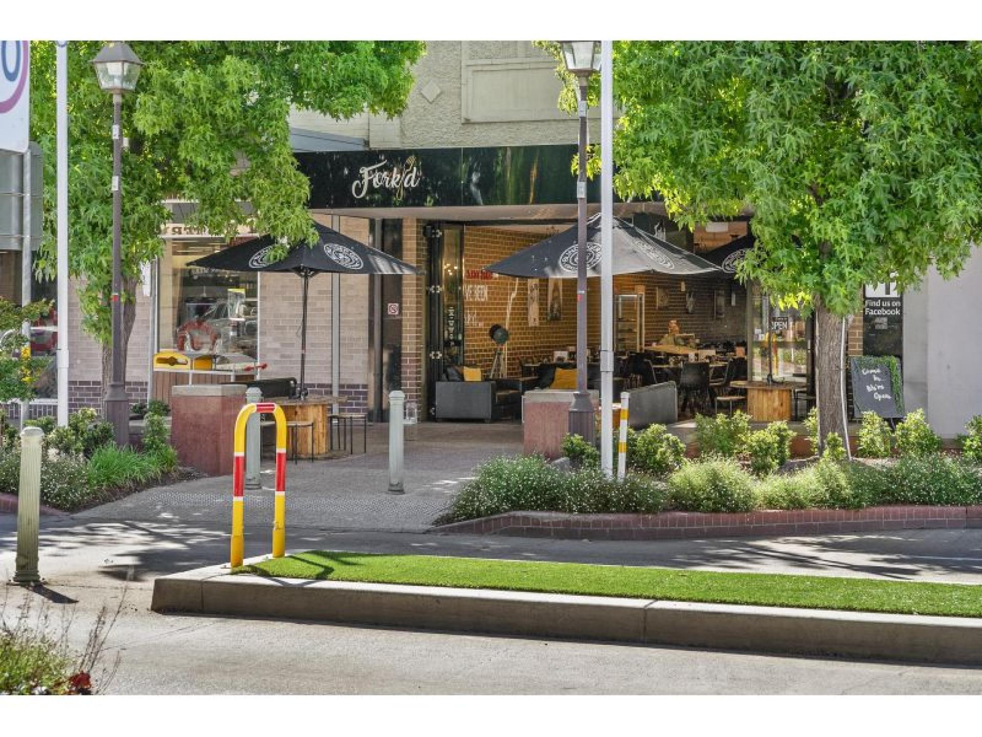 Sold-licenced Restaurant / Café 608312 1