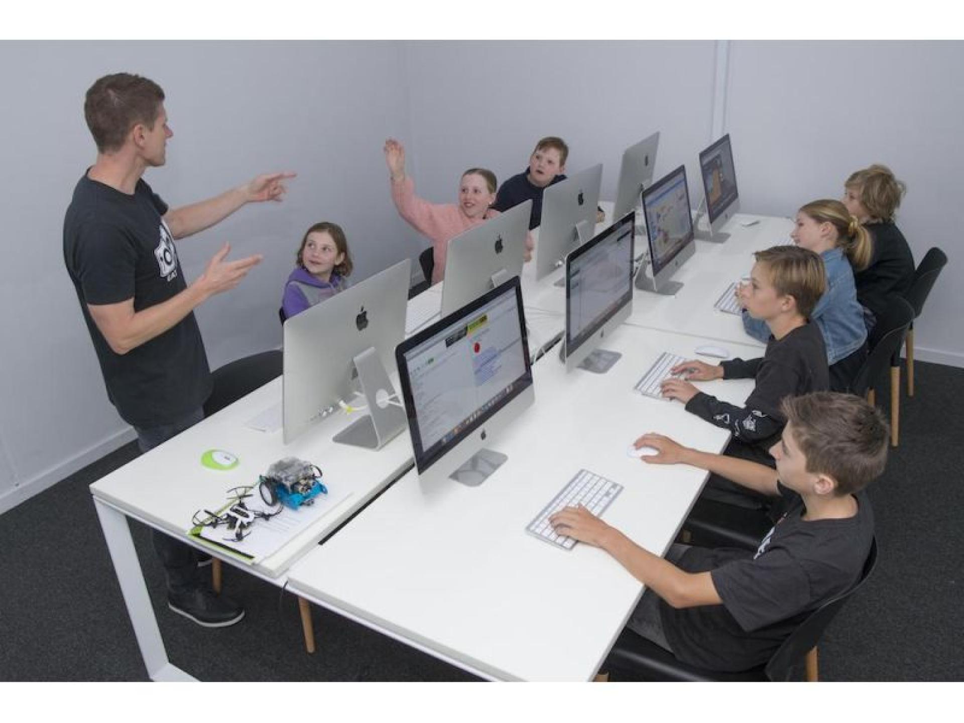 Stem Maths And English 609167 3