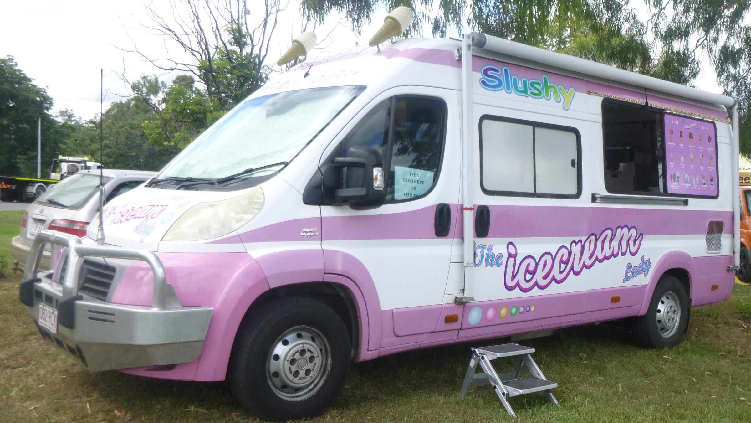 Soft Serve Ice-cream Van 610466 3