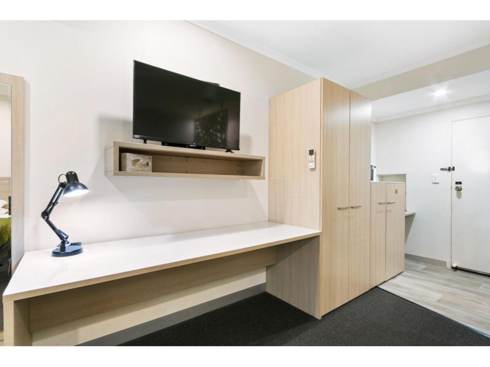 Truly A Turnkey Presentation 611032 3