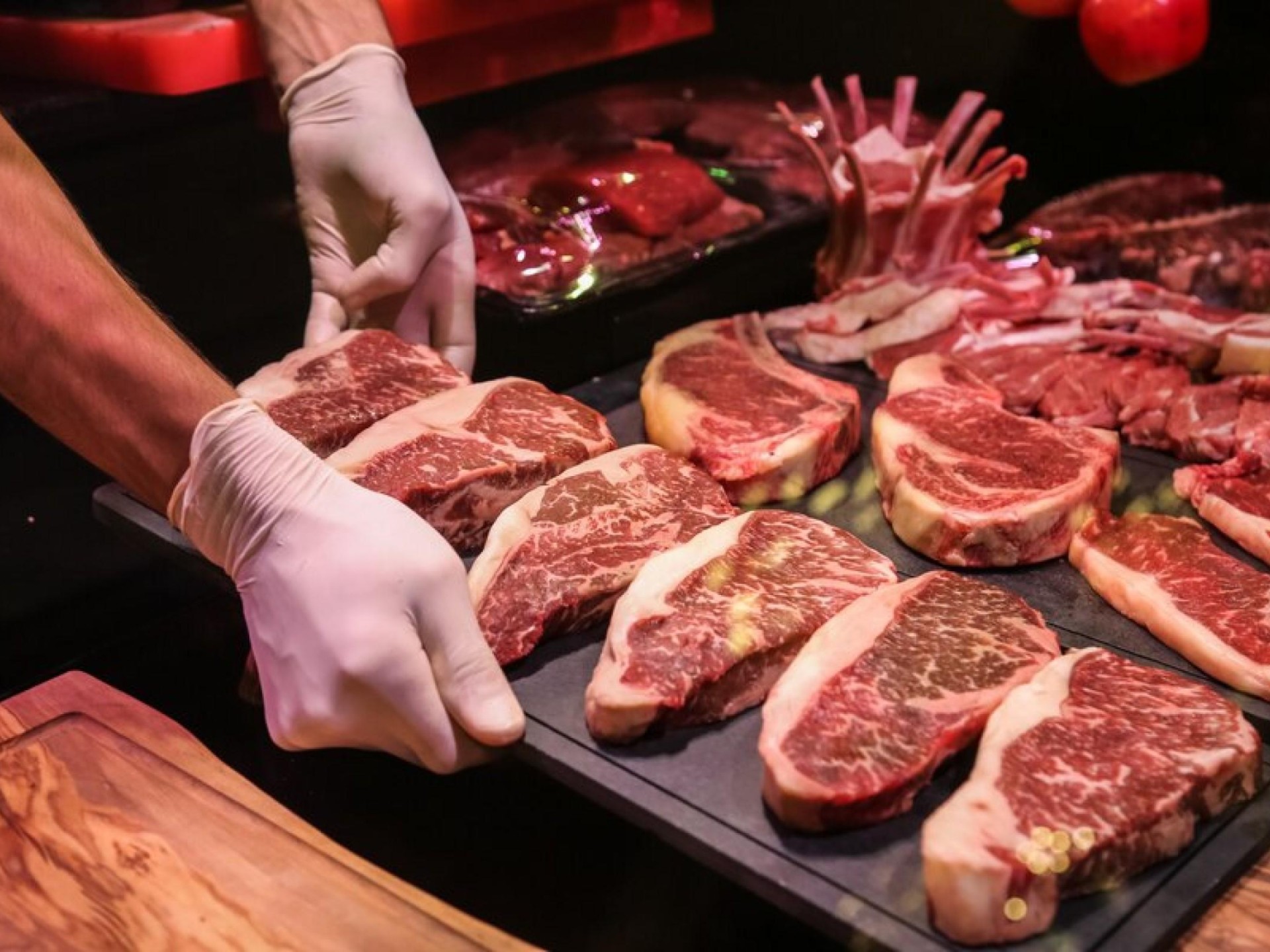 Thriving Butcher Shop Smokehouse 611310 1