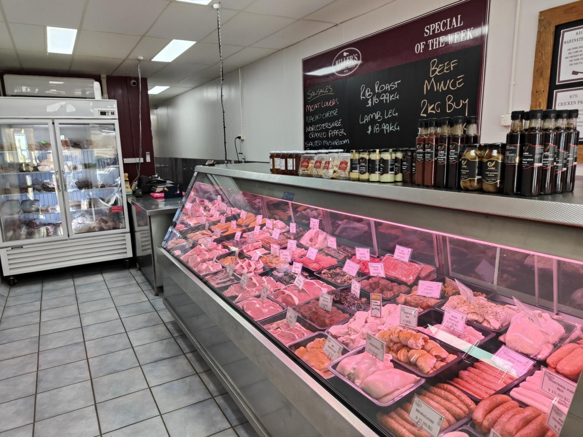 Thriving Butcher Shop Smokehouse 611310 2