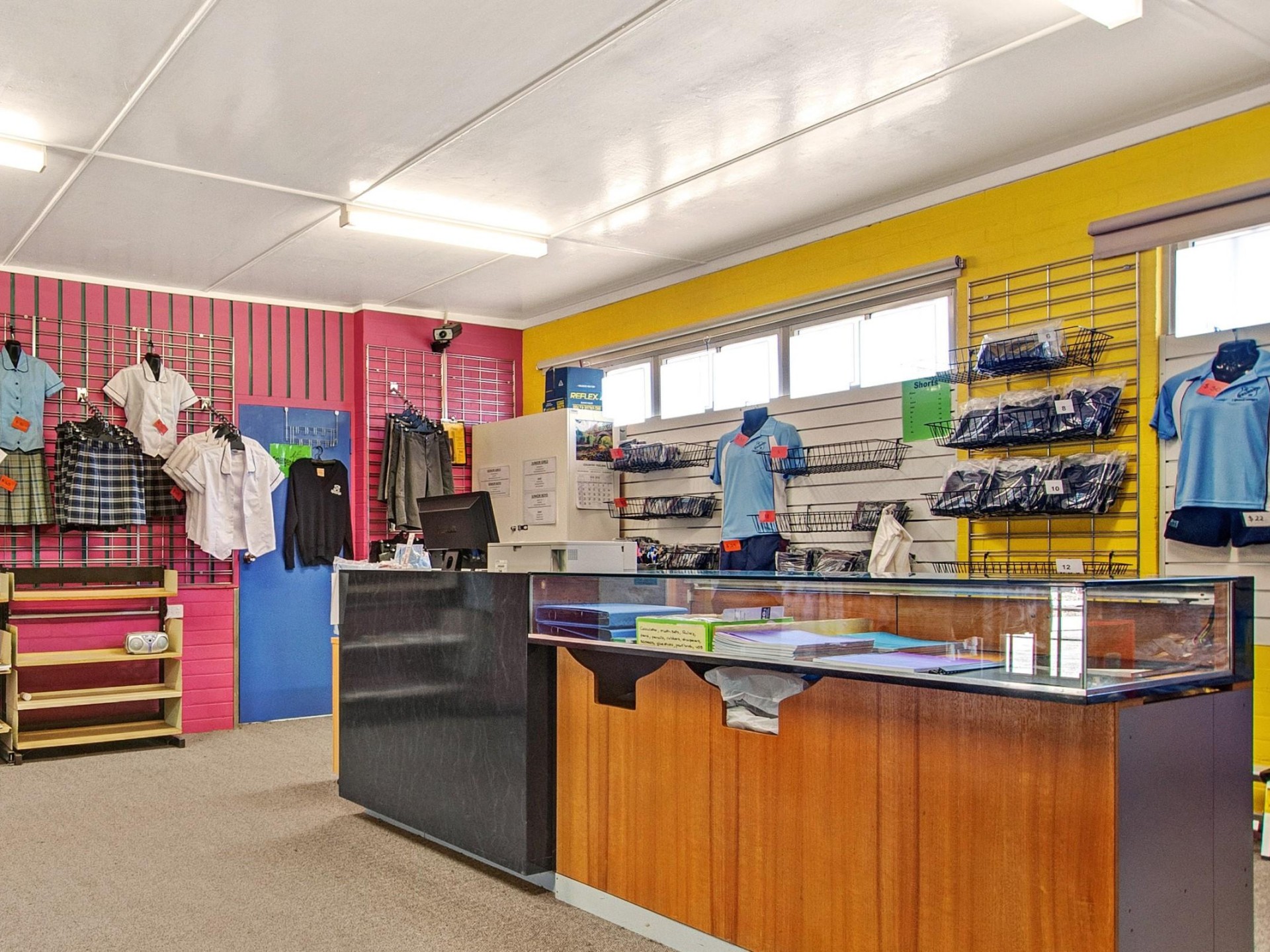 School Uniform Retail - 612577 2
