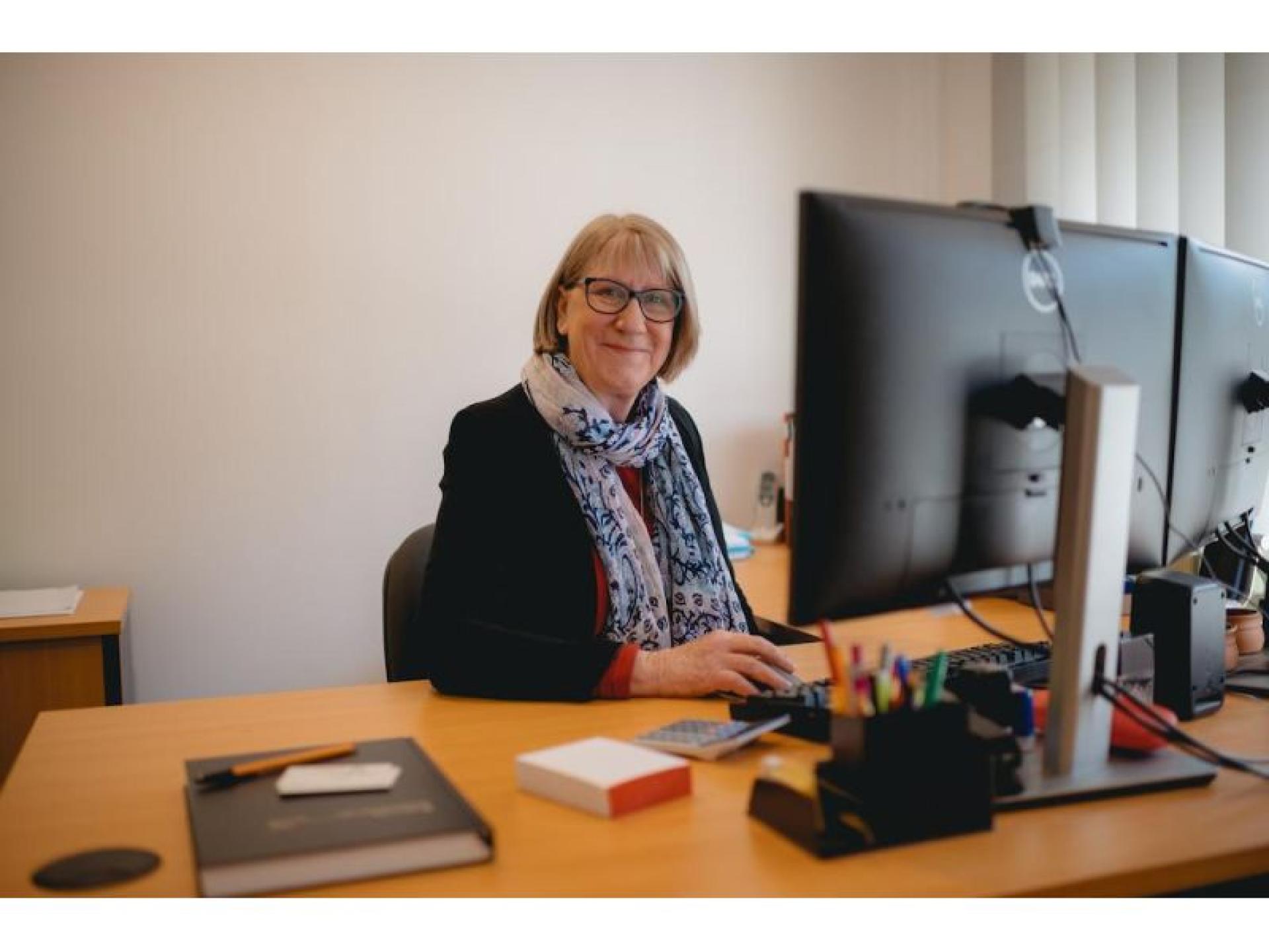 Contract Bookkeeping Consultancy – 612779 2