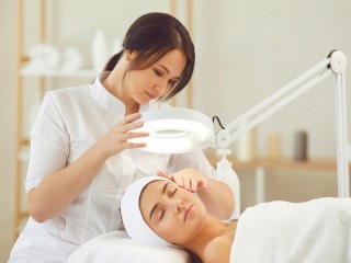 BEAUTY CLINIC  NEW LISTING! FOR SALE: $190,000+SAV