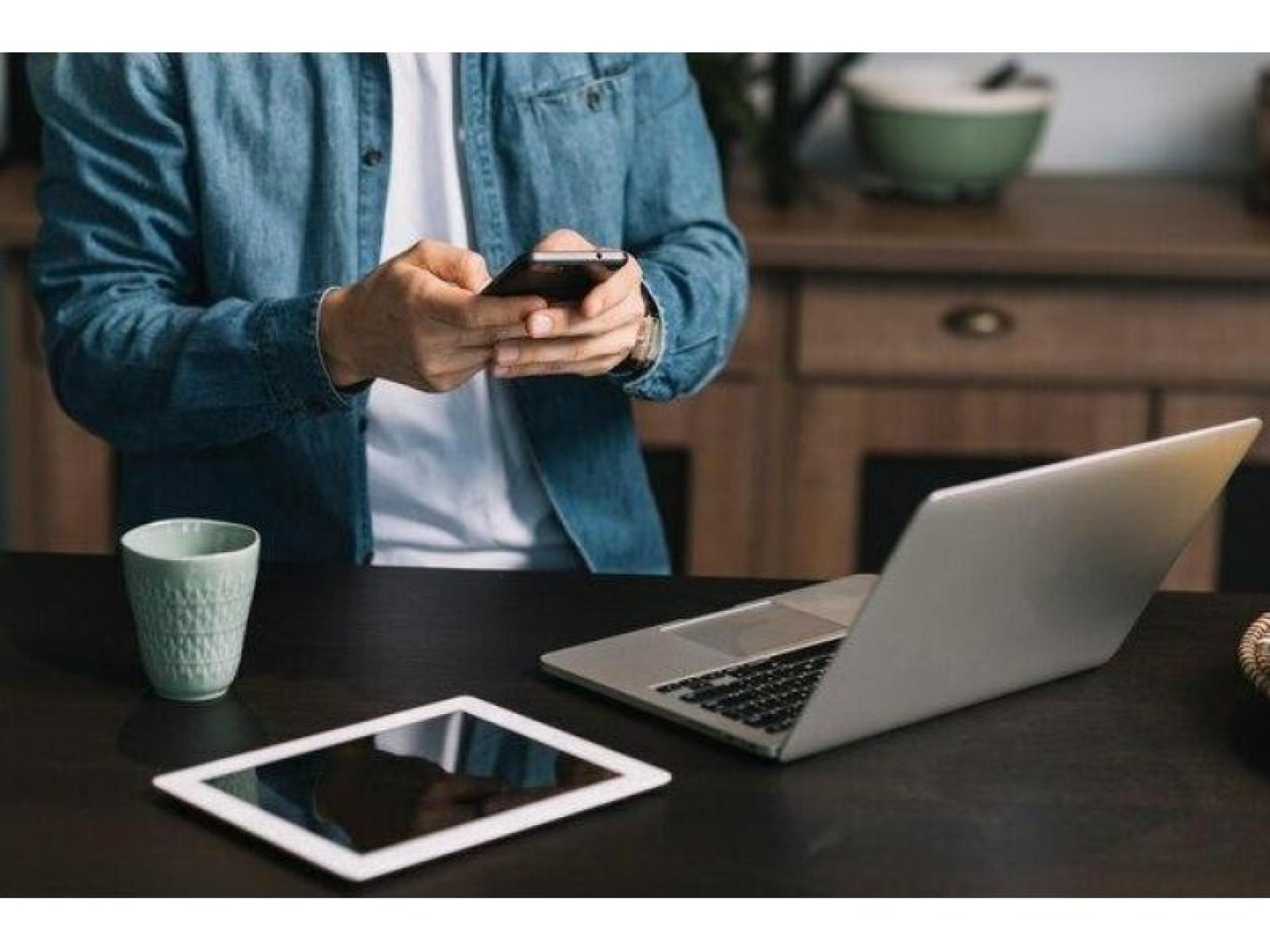 Mobile Phone And Computer 614229 1