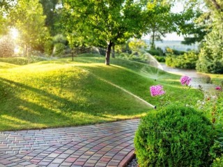 Long-Established Lawn/Garden Business: HIGH INCOME! WORK FROM ANYWHERE!