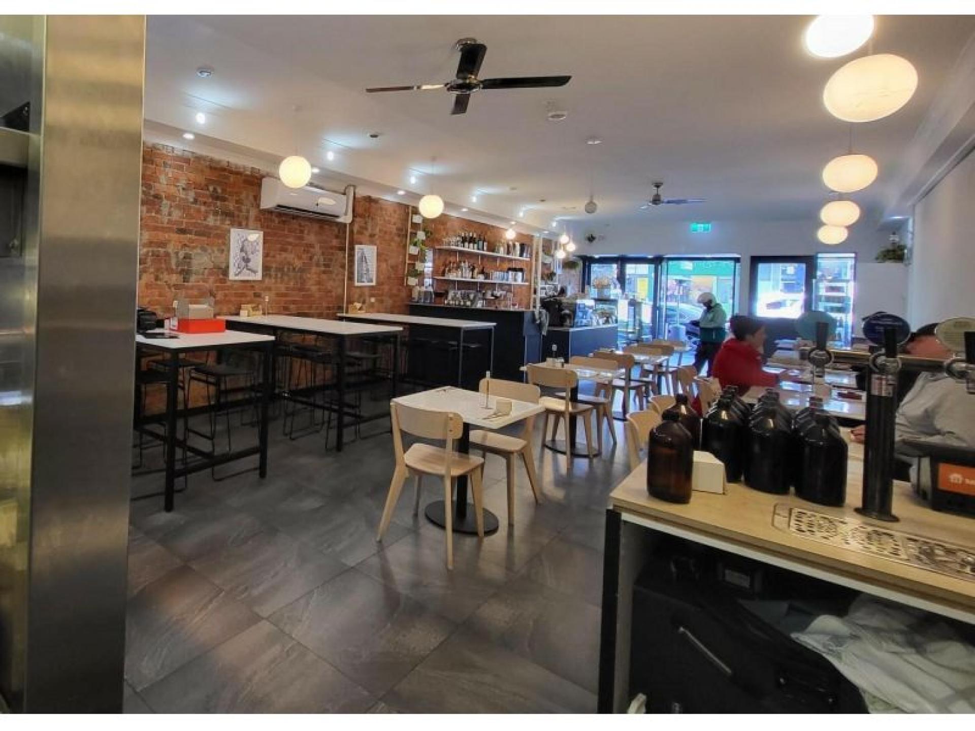 Modern Fully Licensed Restaurant/café 614908 3