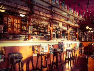 PREMIER SMALL BAR/PUB
