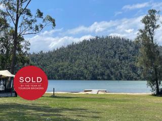 PRIME LAKEFRONT COMMERCIAL LOT - 27DS