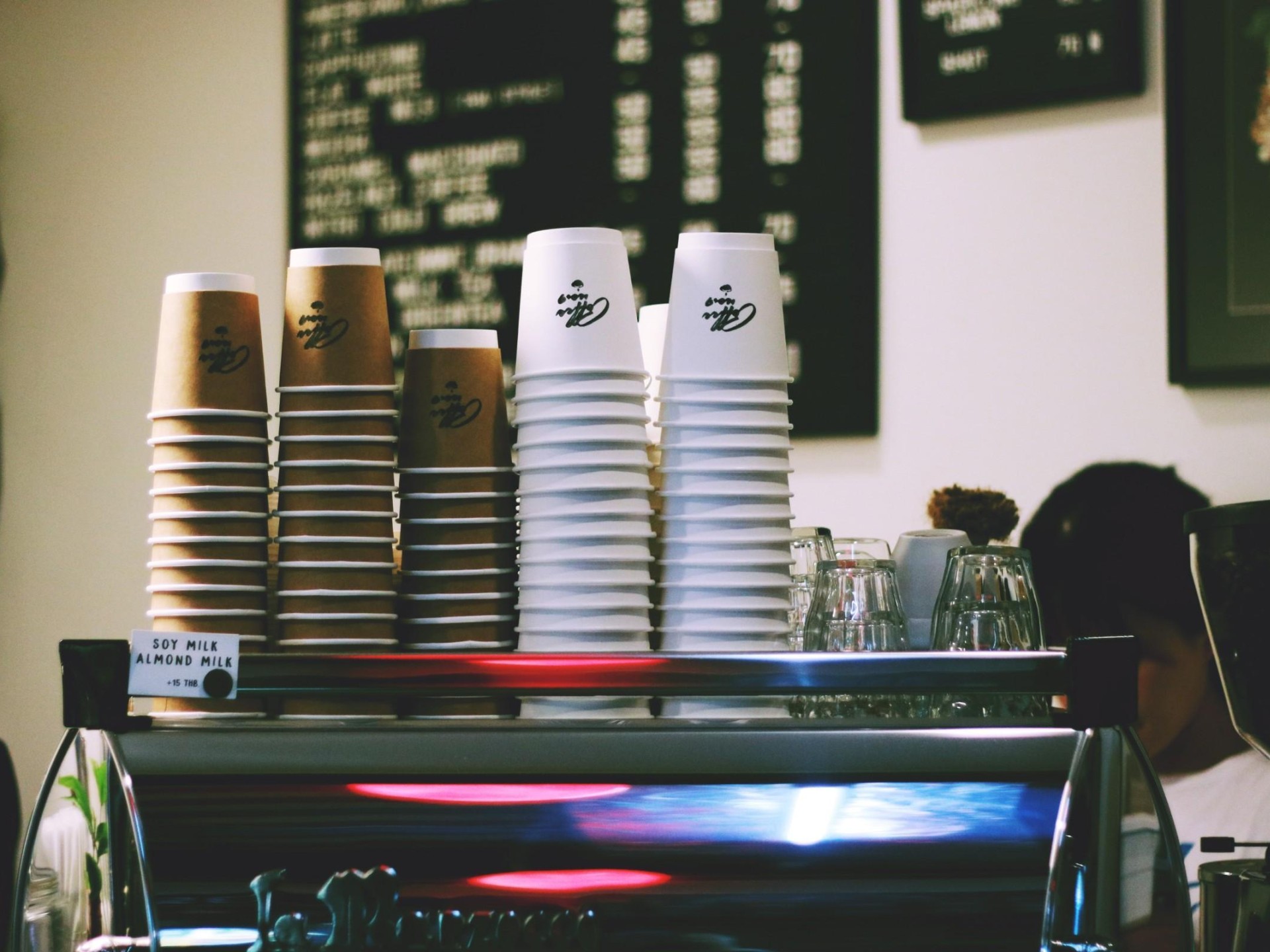 Beautiful Stunning Cafe - 615198 1