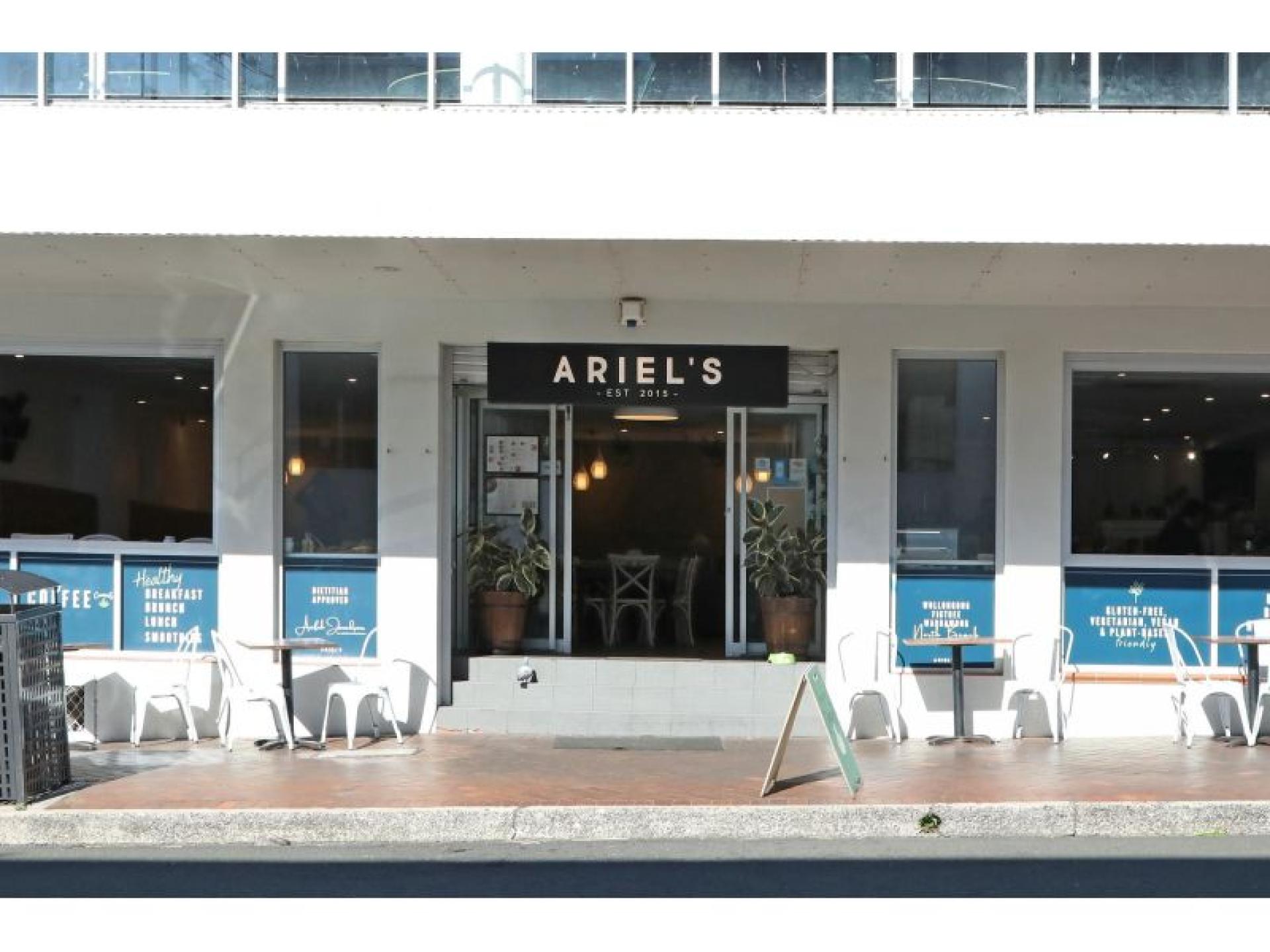 Profitable North Beach Café 615410 3