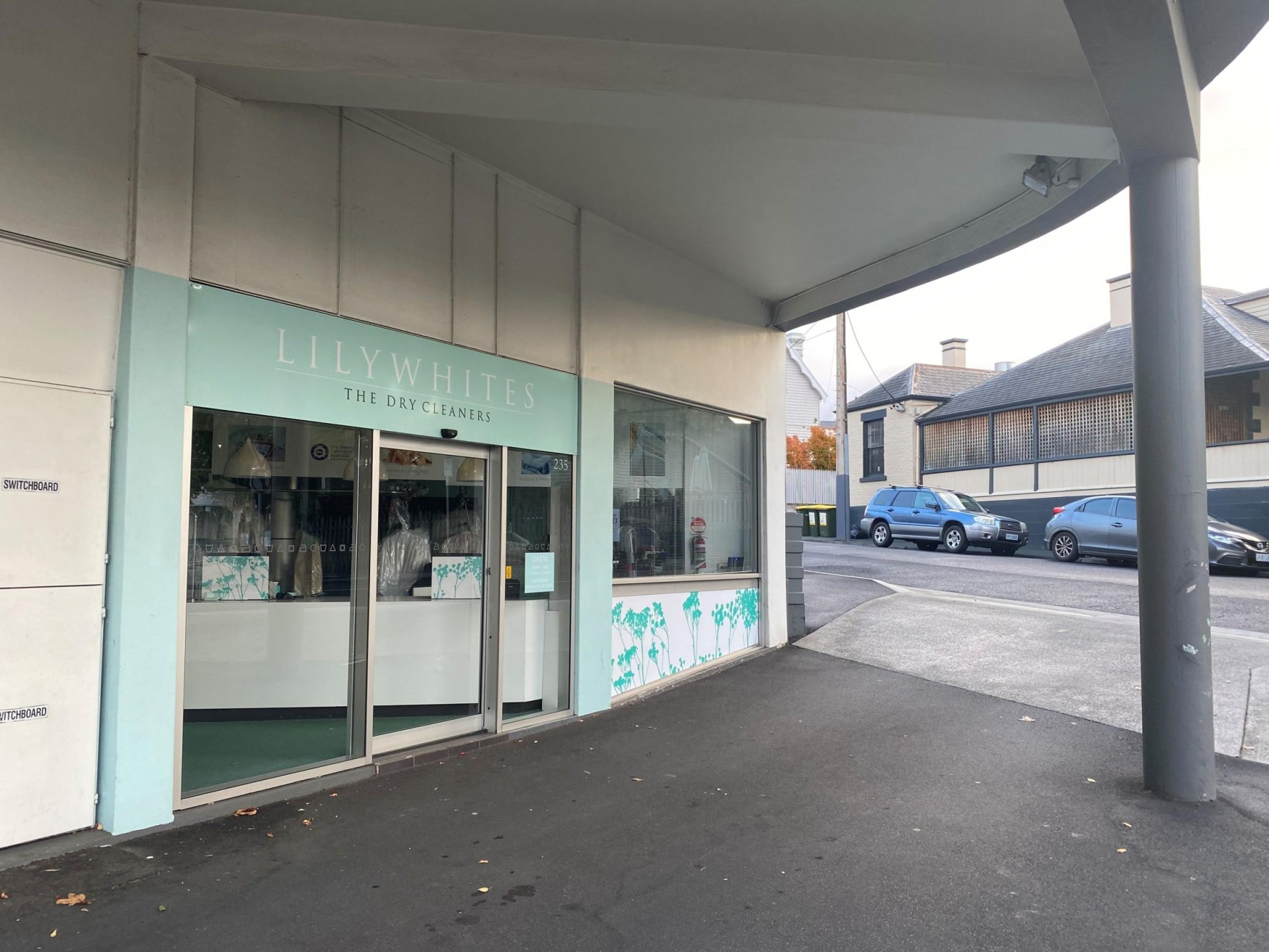 Absolute 'top Drawer' Leasehold 615413 3