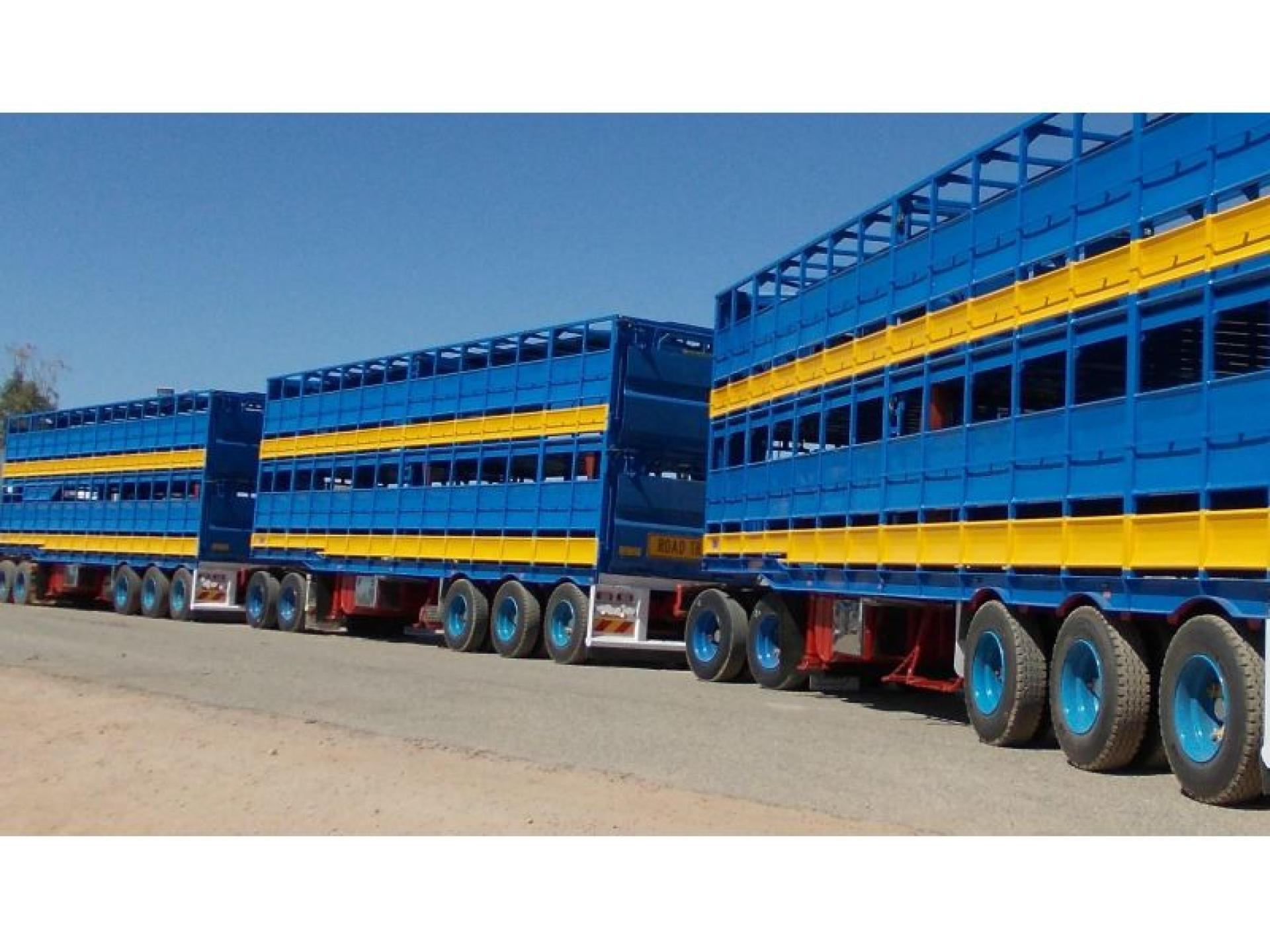 Sold! Semi-trailer And Livestock 615602 1