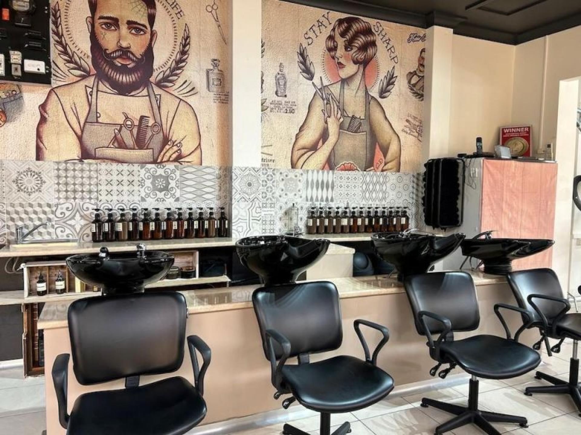 Sold-hair Salon And Barbershop 616897 3